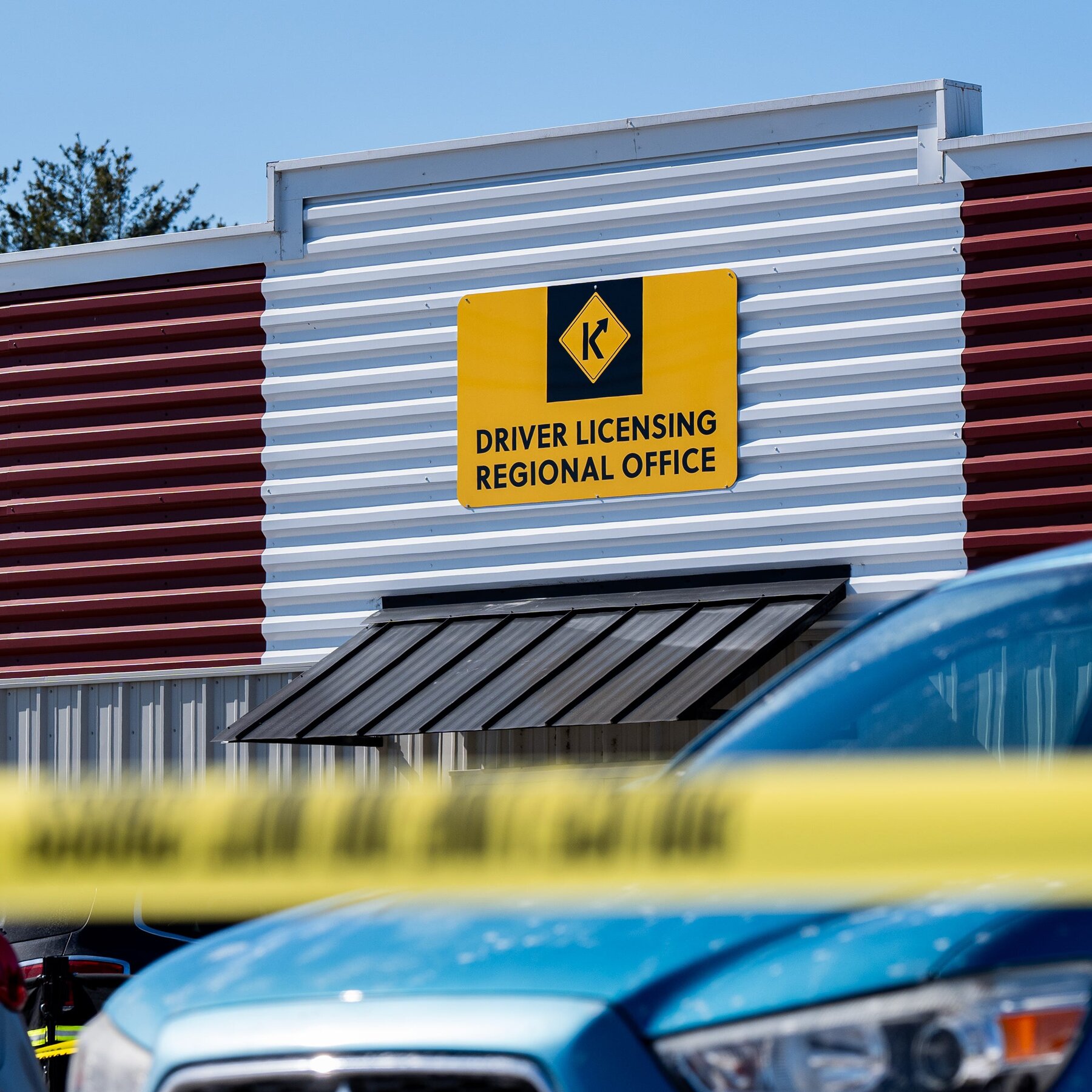 3 People Killed in Shooting Outside a Kentucky Driver’s License Office