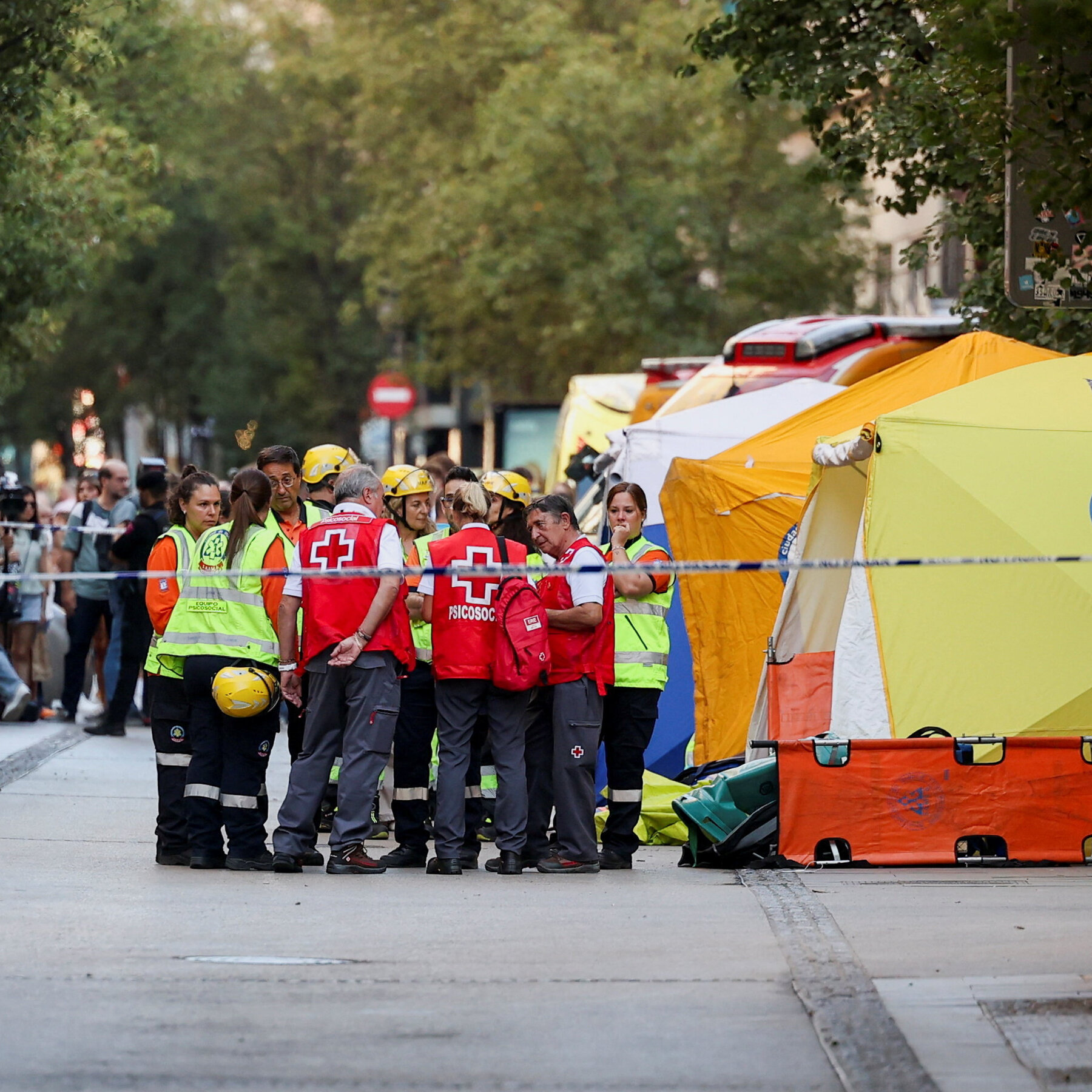 4 Workers Die in Collapse at Hotel Site in Madrid