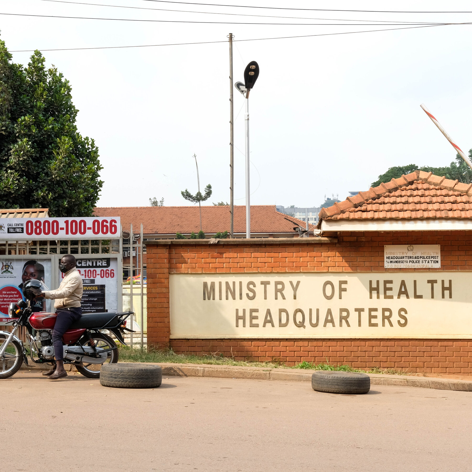 A 4-Year-Old Boy Dies of Ebola in Uganda as U.S. Pulls Back on Help