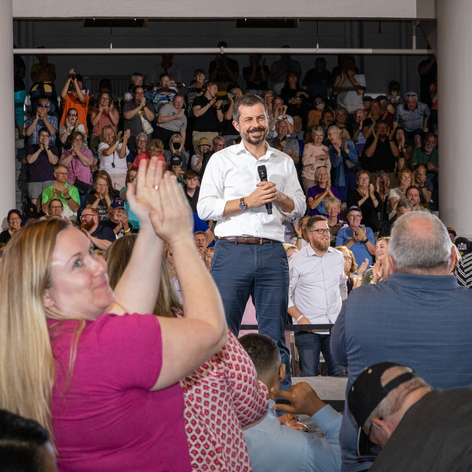 A Bearded Pete Buttigieg Drops Into Iowa for a Pitch to Veterans