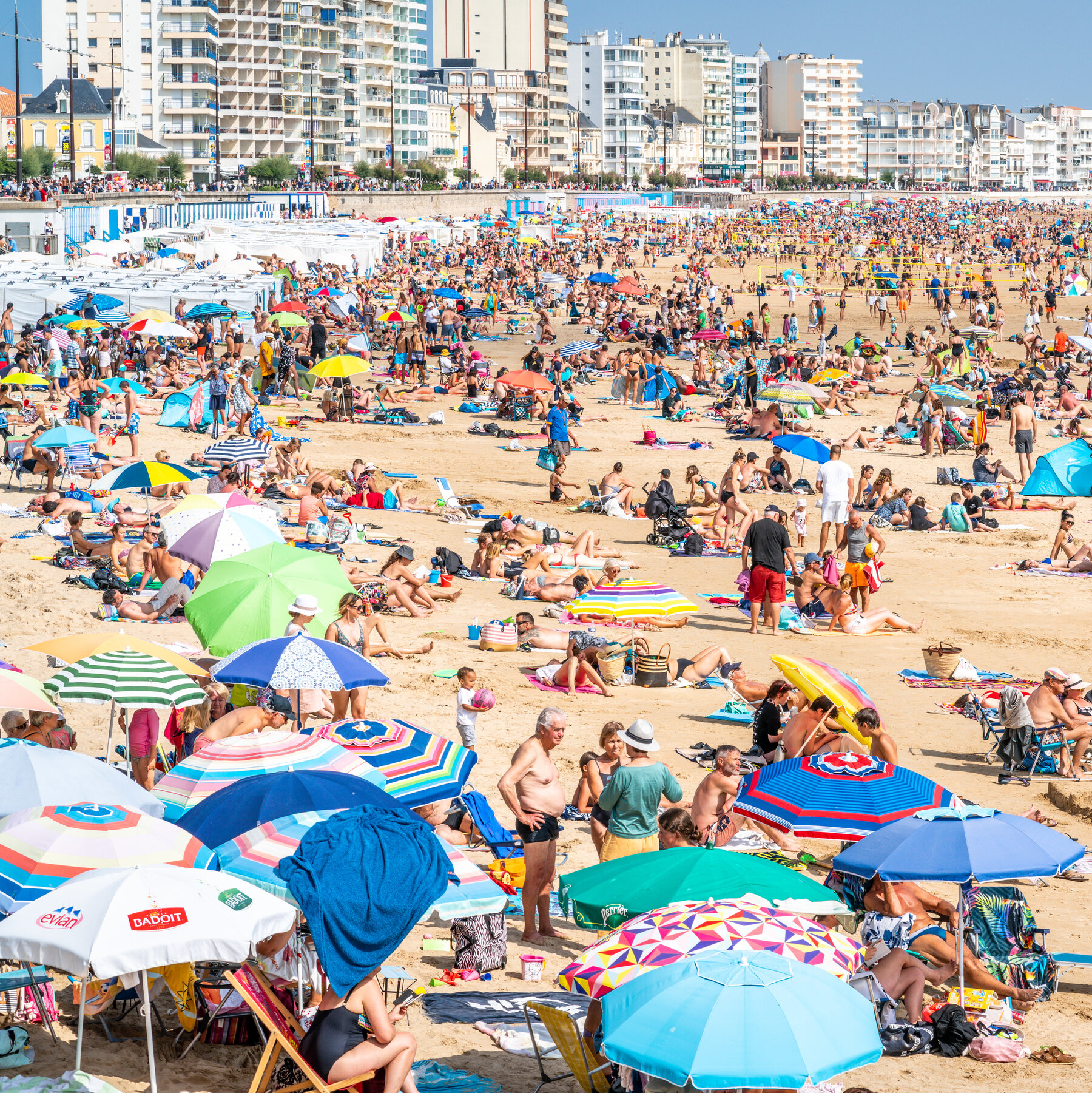A French Beach Town’s Plea to Tourists: Keep Your Clothes On