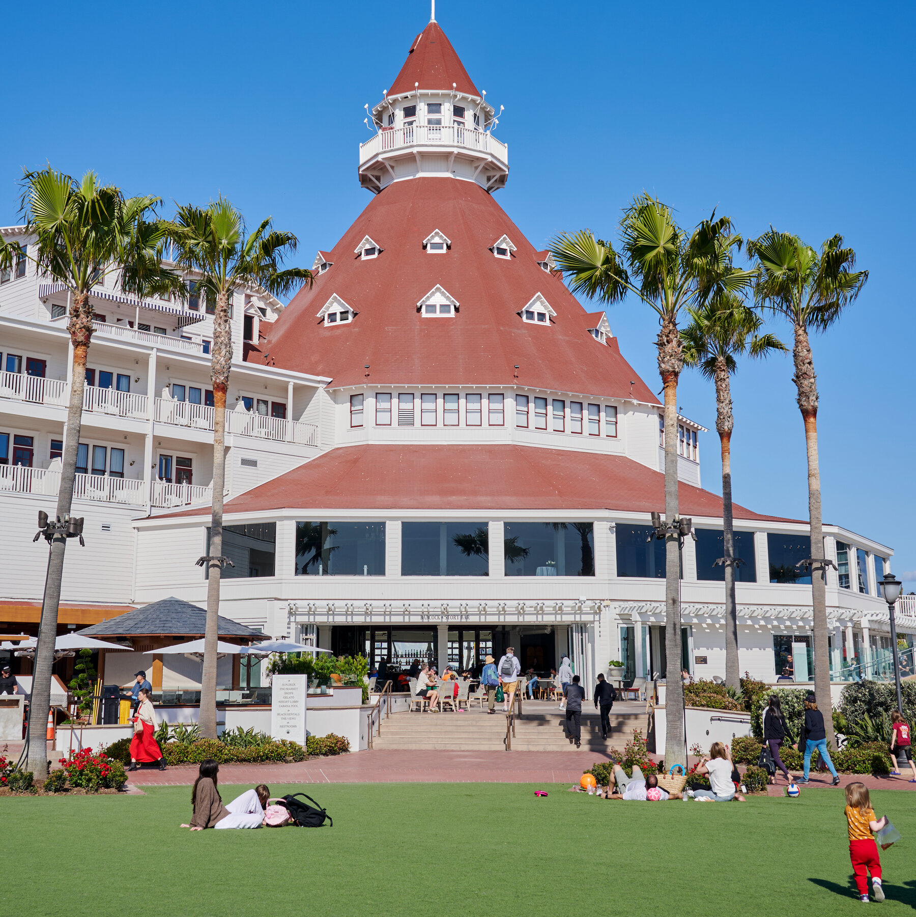 A Grand Comeback for a Grand Seaside Hotel