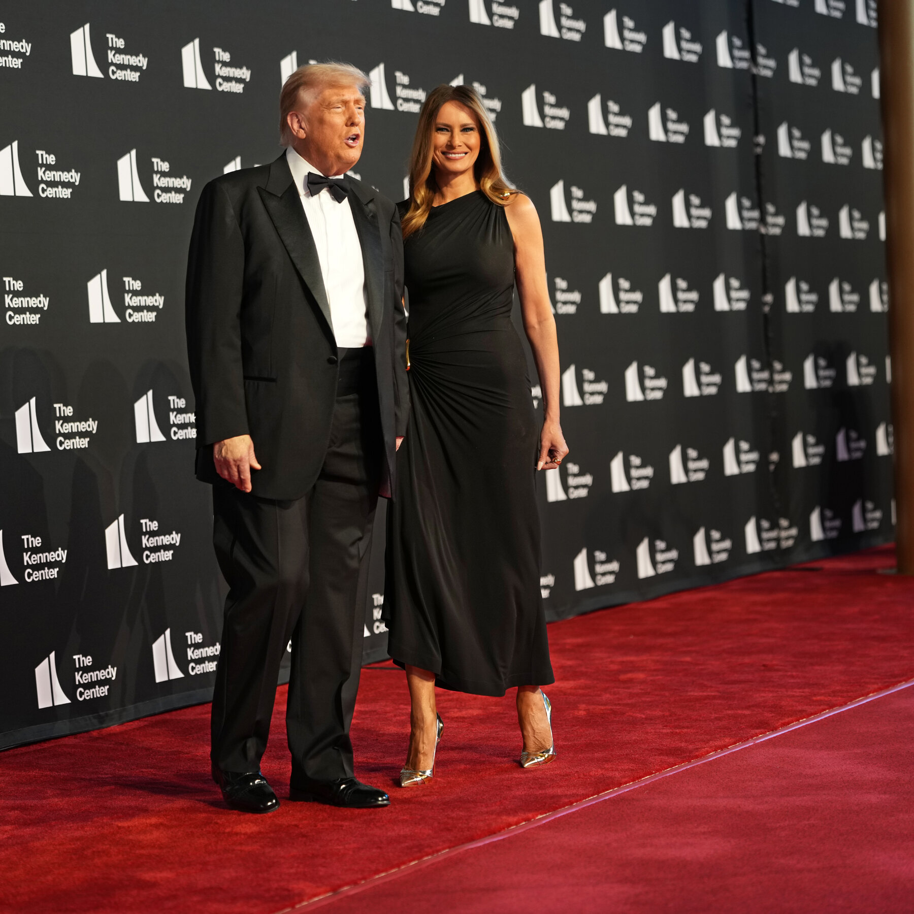 A Night Out for Trump at the Theater, With a Pocket of Dissent