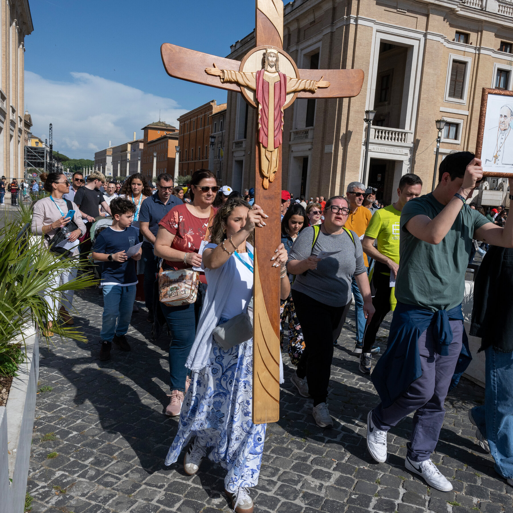 A Simpler Funeral for Pope Francis, Who Shunned Many Papal Trappings