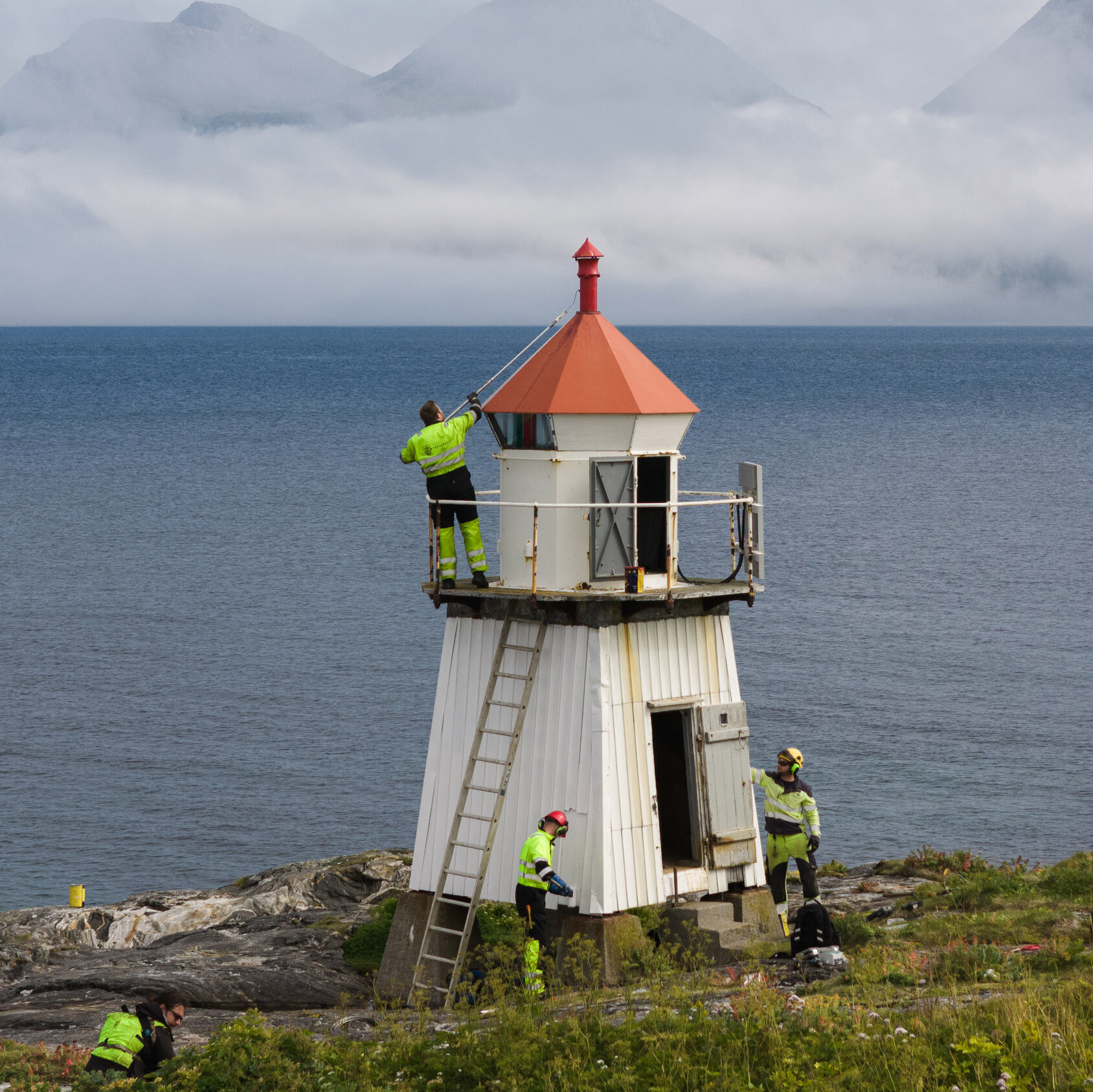 A Voyage to Bring Norway’s Lighthouses Into the 21st Century