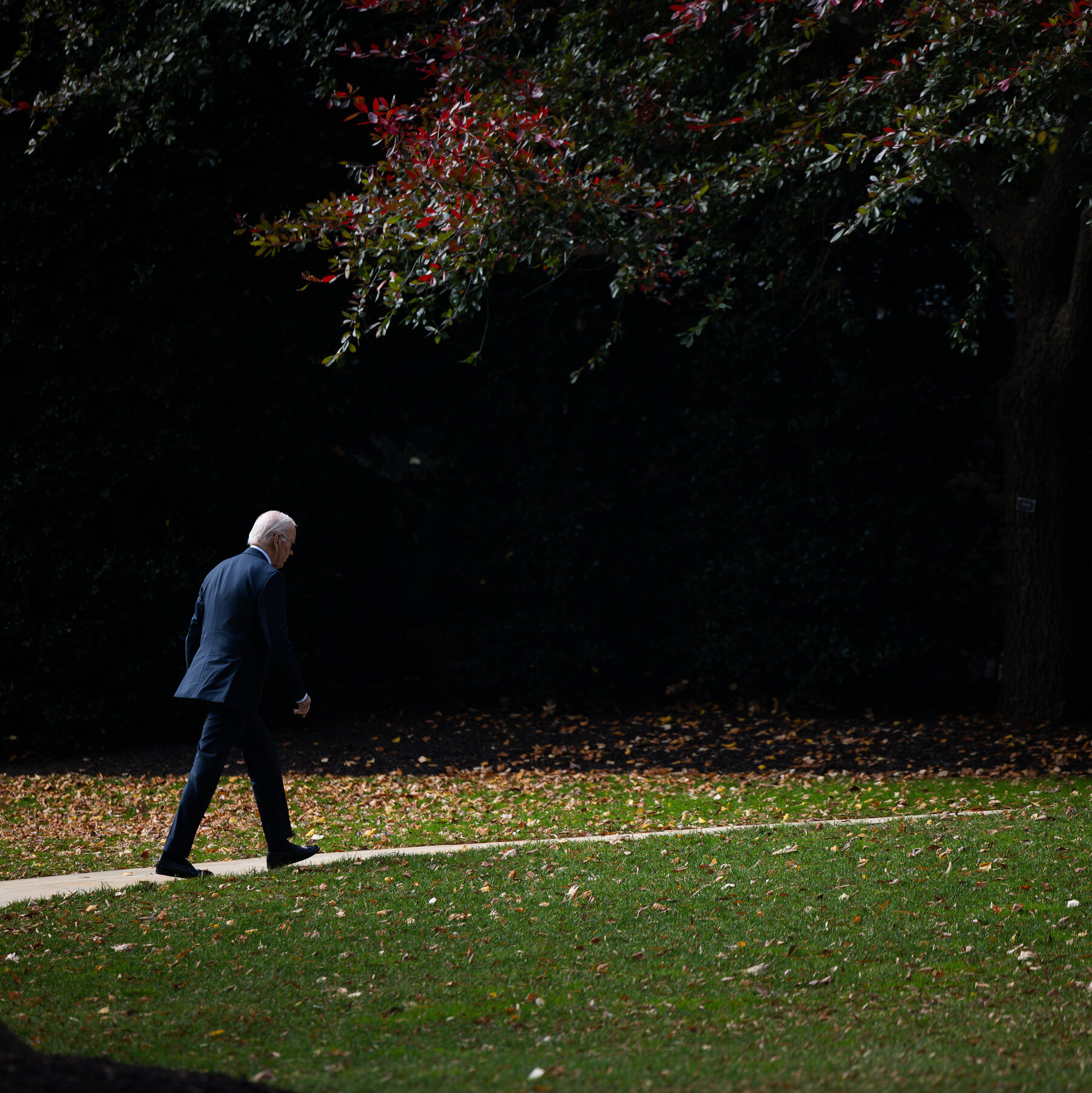 A Weary Biden Heads for the Exit