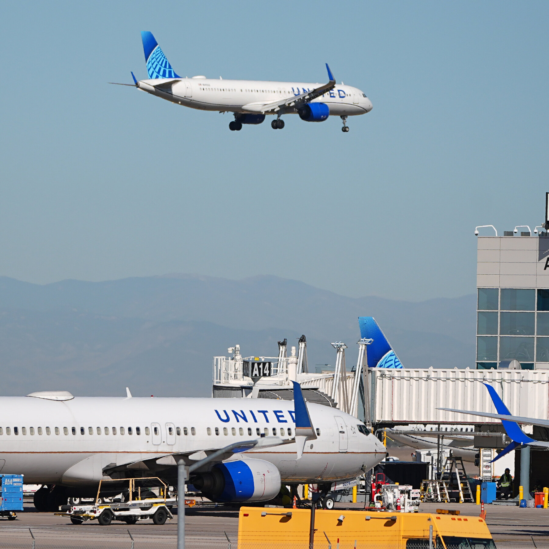 A Weather Balloon May Have Cracked a United Plane’s Windshield