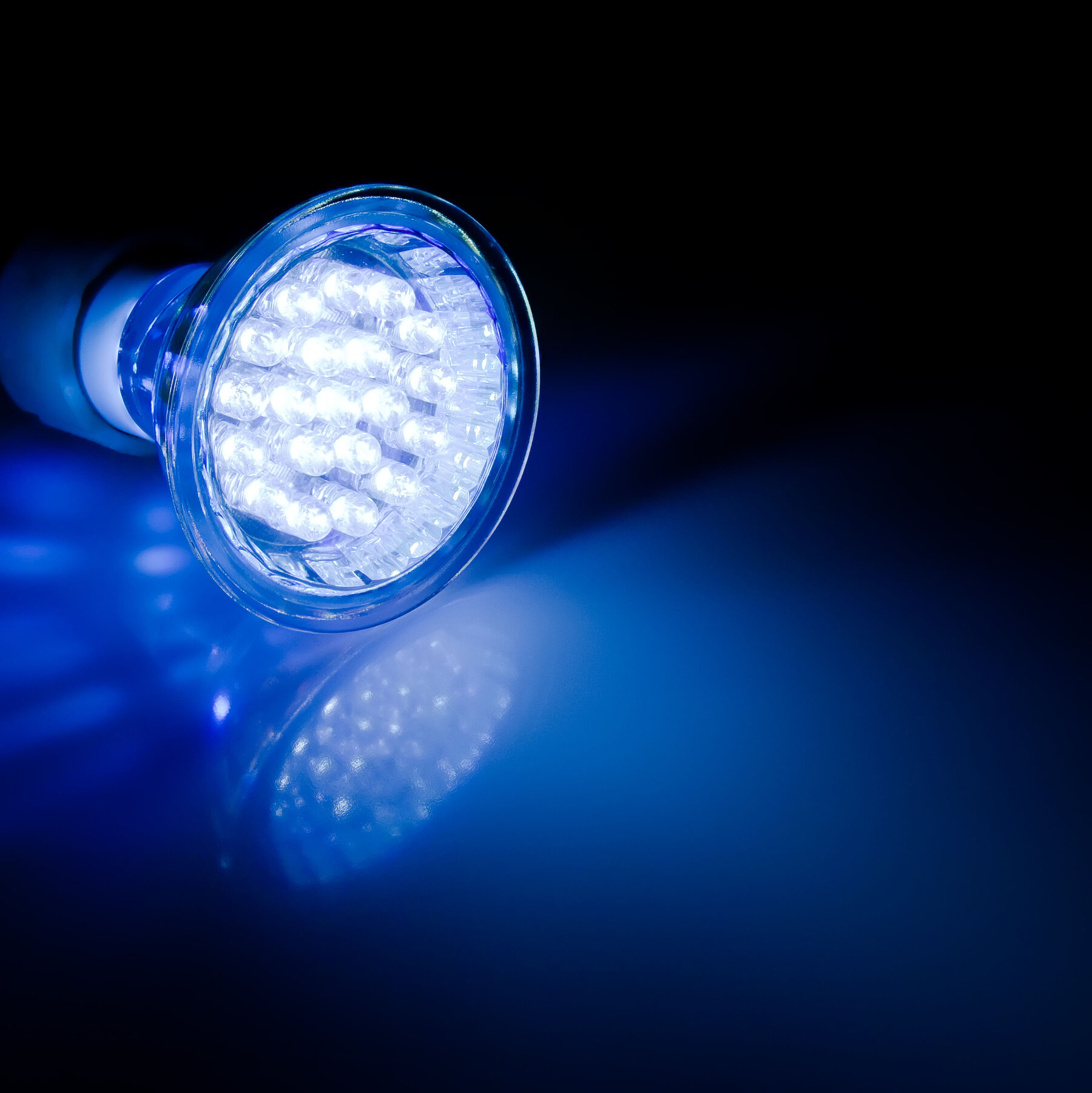 A Zap of Blue Light Shows Promise Against Food and Sweat Stains