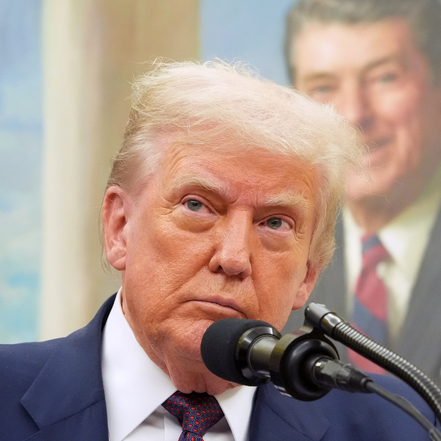After Court Defeat, Trump Warns of Economic Chaos From Loss of Tariffs