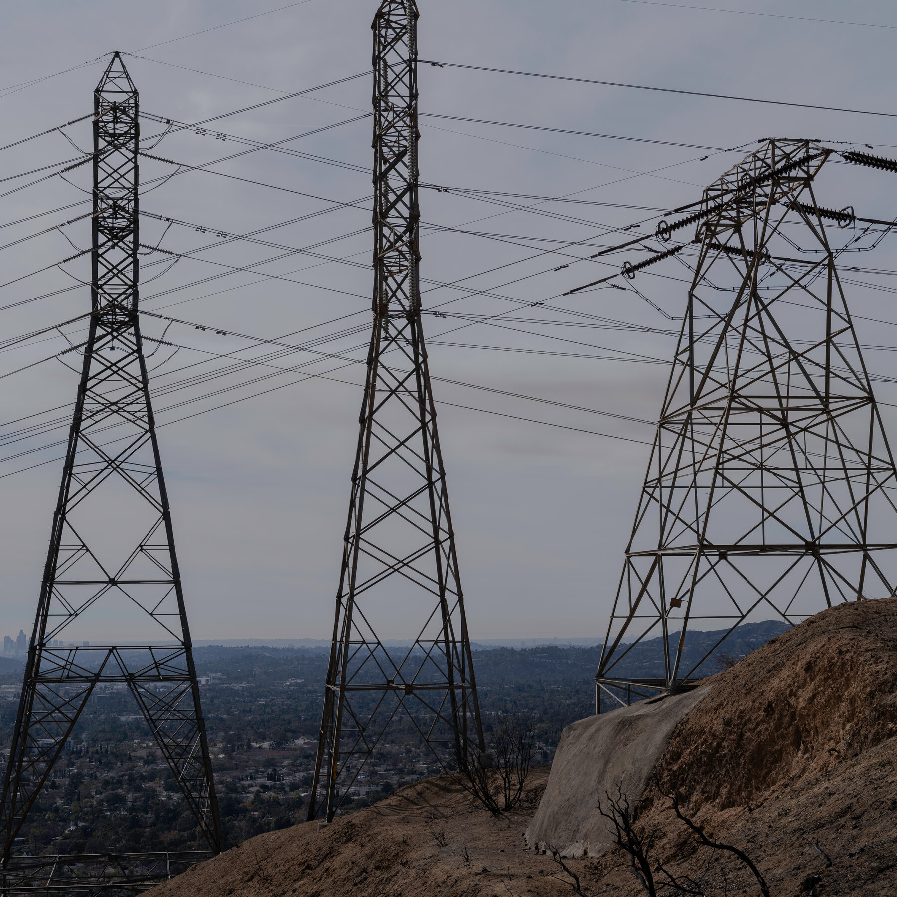 After L.A. Fires, Edison Wants to Bury Power Lines in Altadena and Malibu