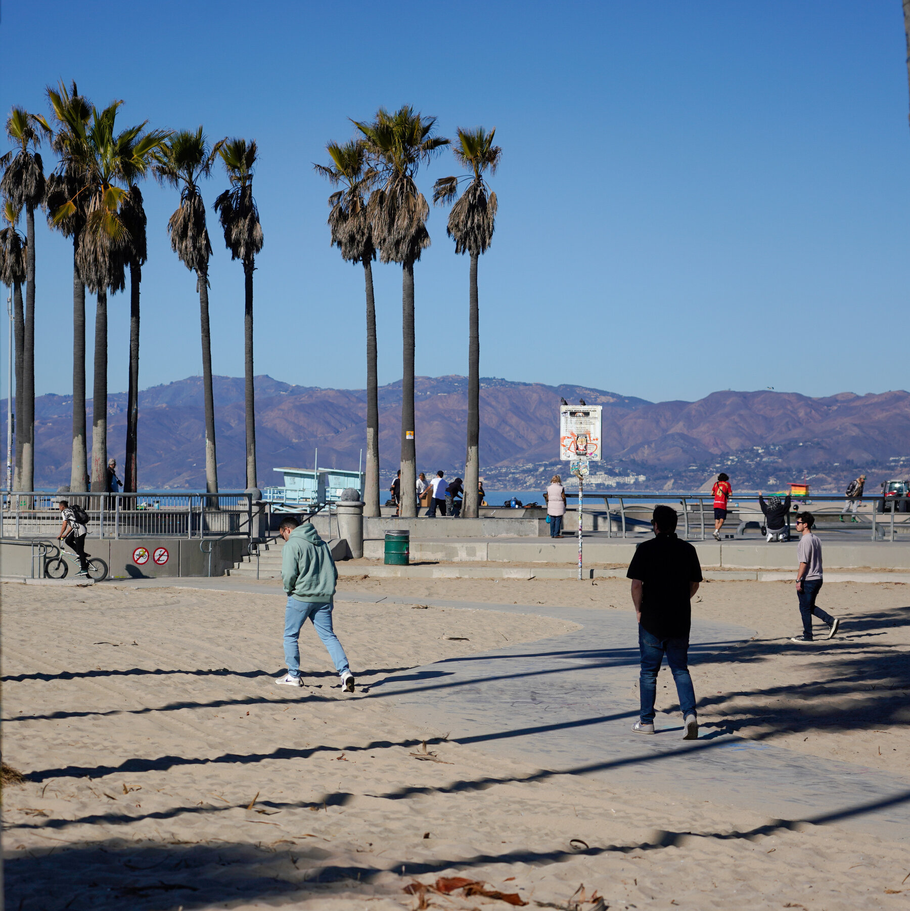 Air Quality Improves Across L.A. as Smoke From Wildfires Eases
