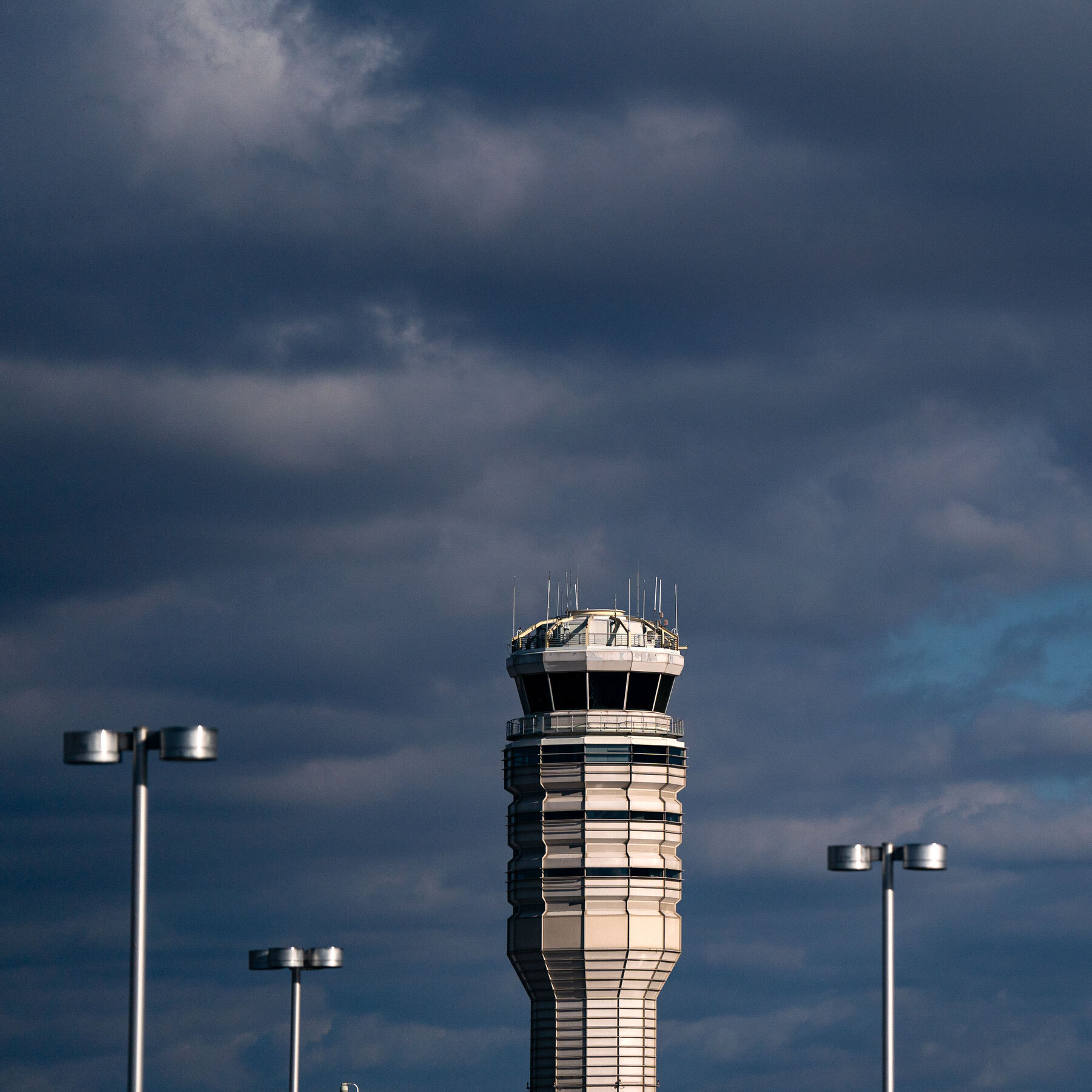 Air Traffic Controller Arrested in Incident at Reagan National Tower