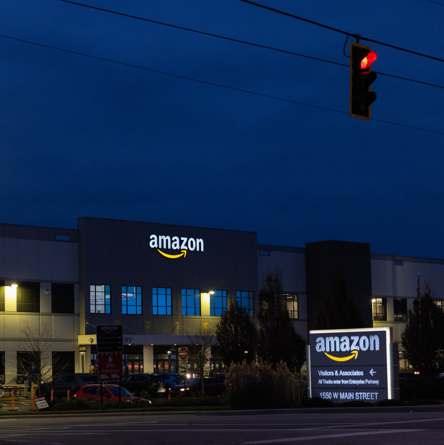 Amazon Says Operating Profits May Decline Amid Economic Uncertainty