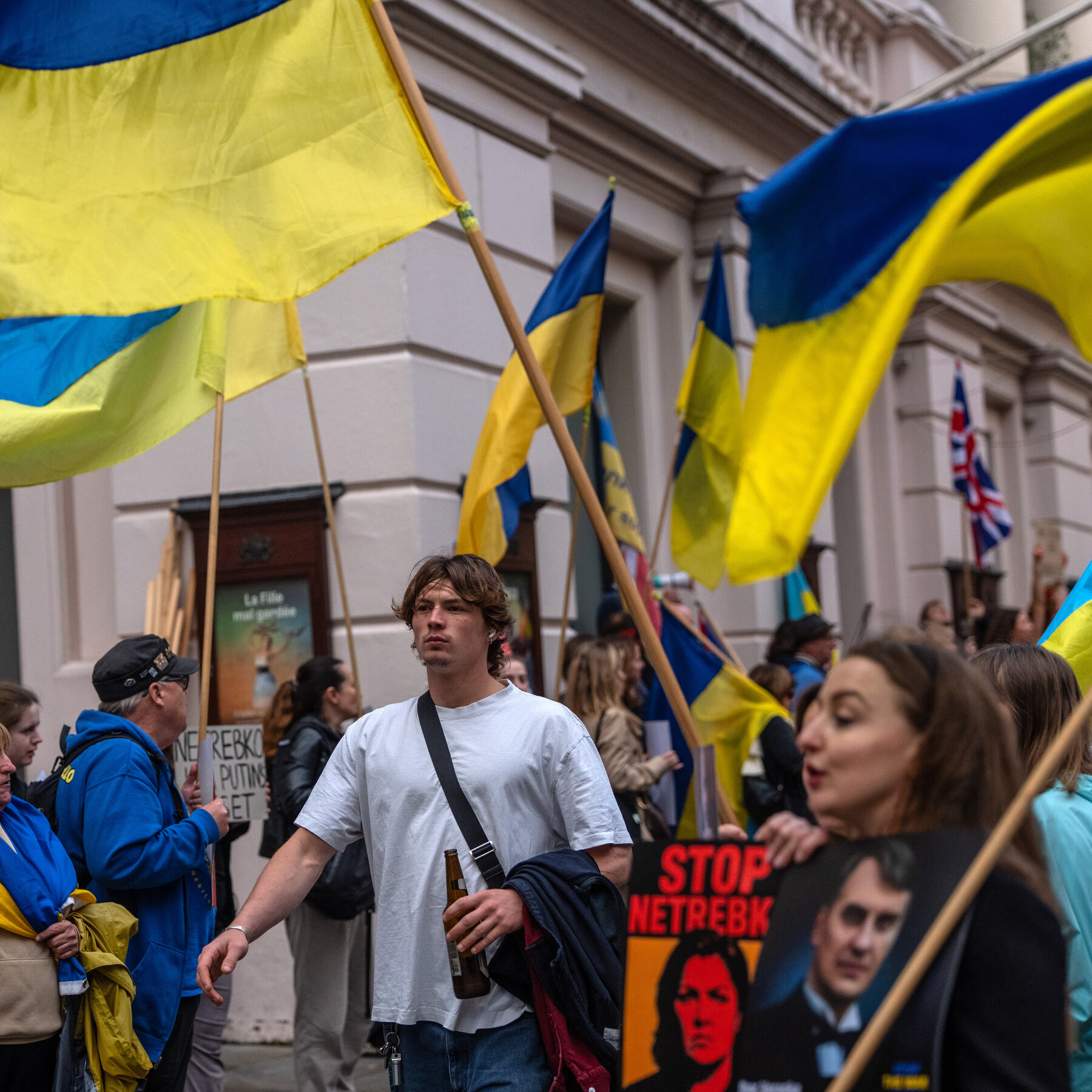 Anna Netrebko Returns to London, Sharing the Spotlight With Protests