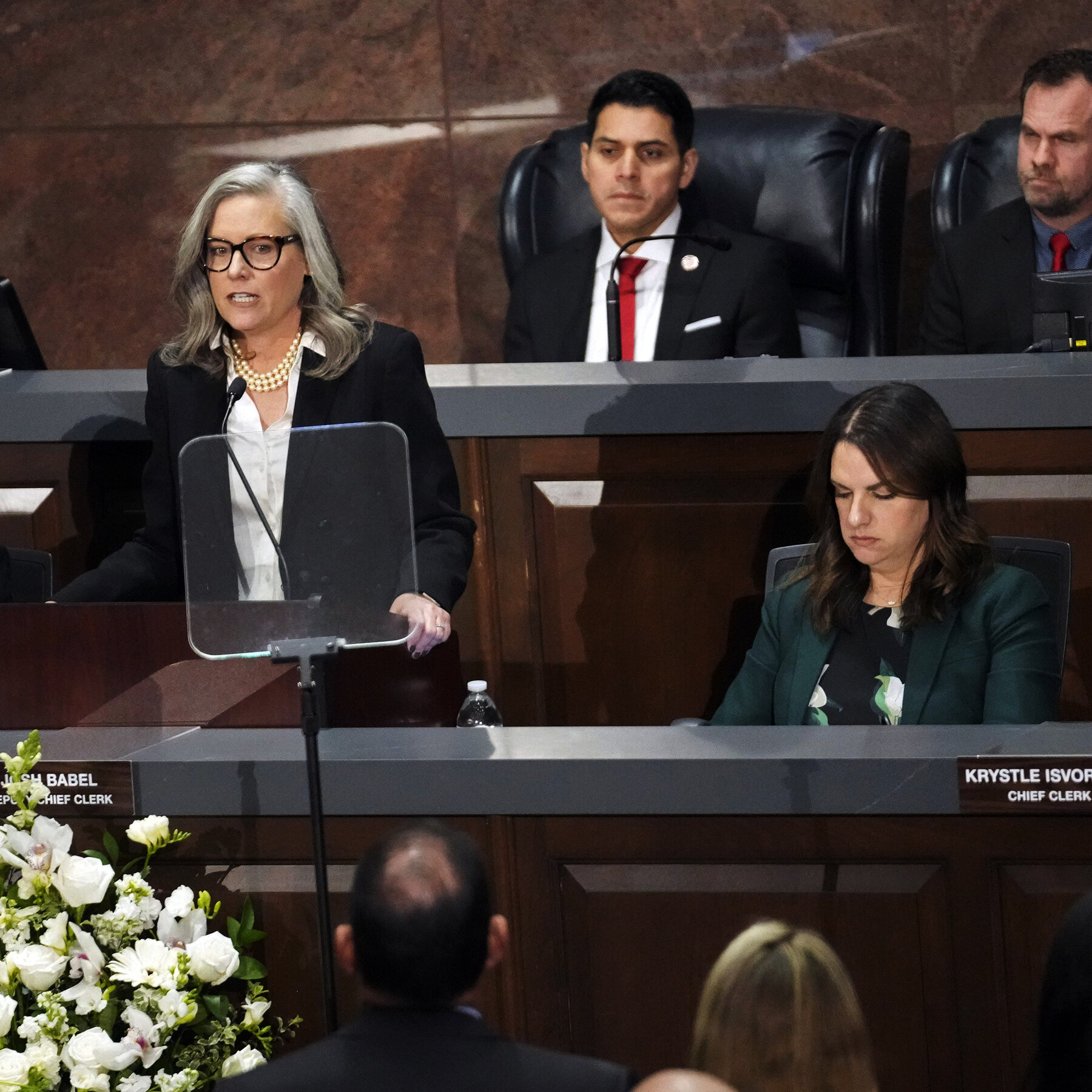 Arizona Democrats Brace for a Bumpy Campaign as Governor Faces Re-election Fight