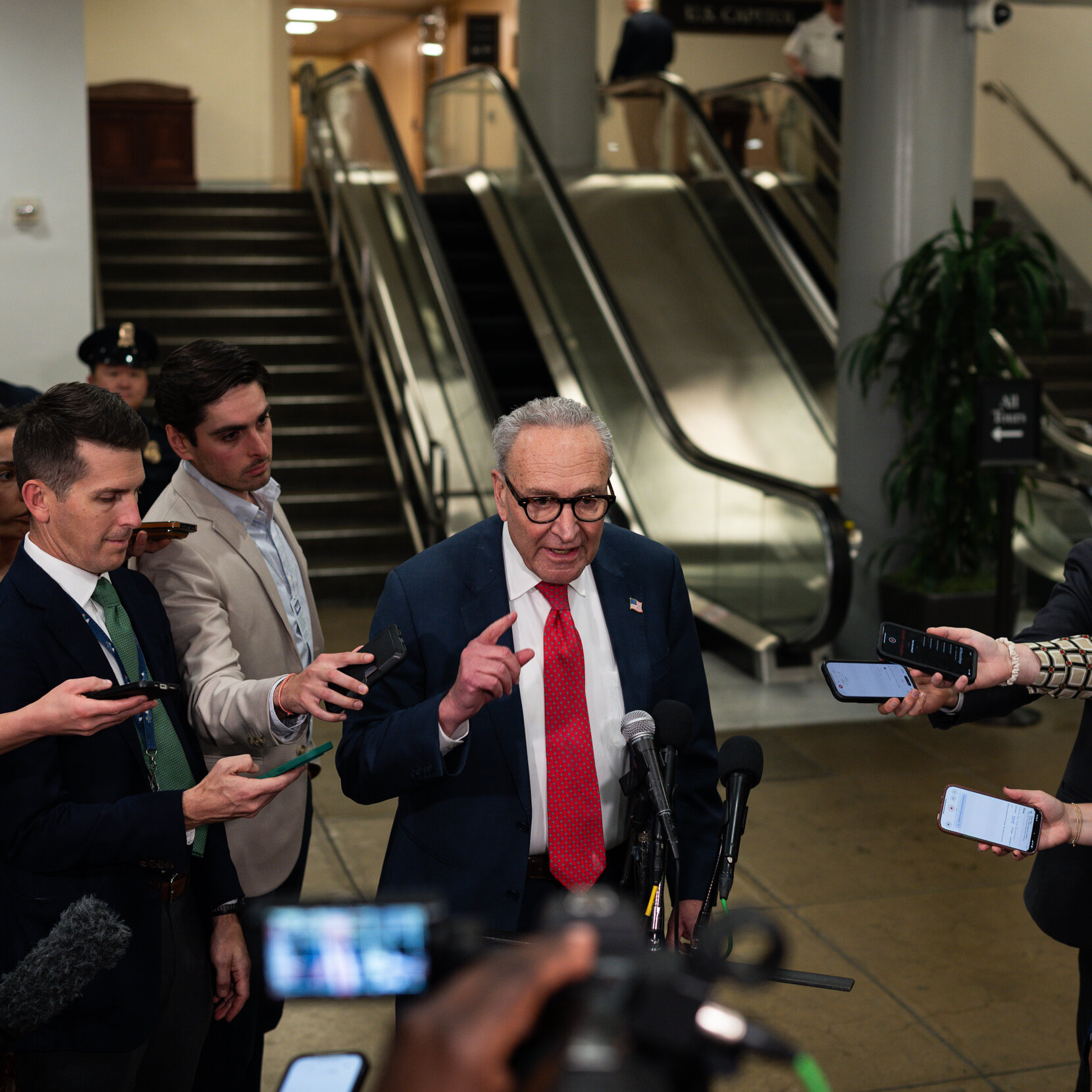 As Mamdani Surges Ahead, Schumer Risks Finding Himself Left Behind