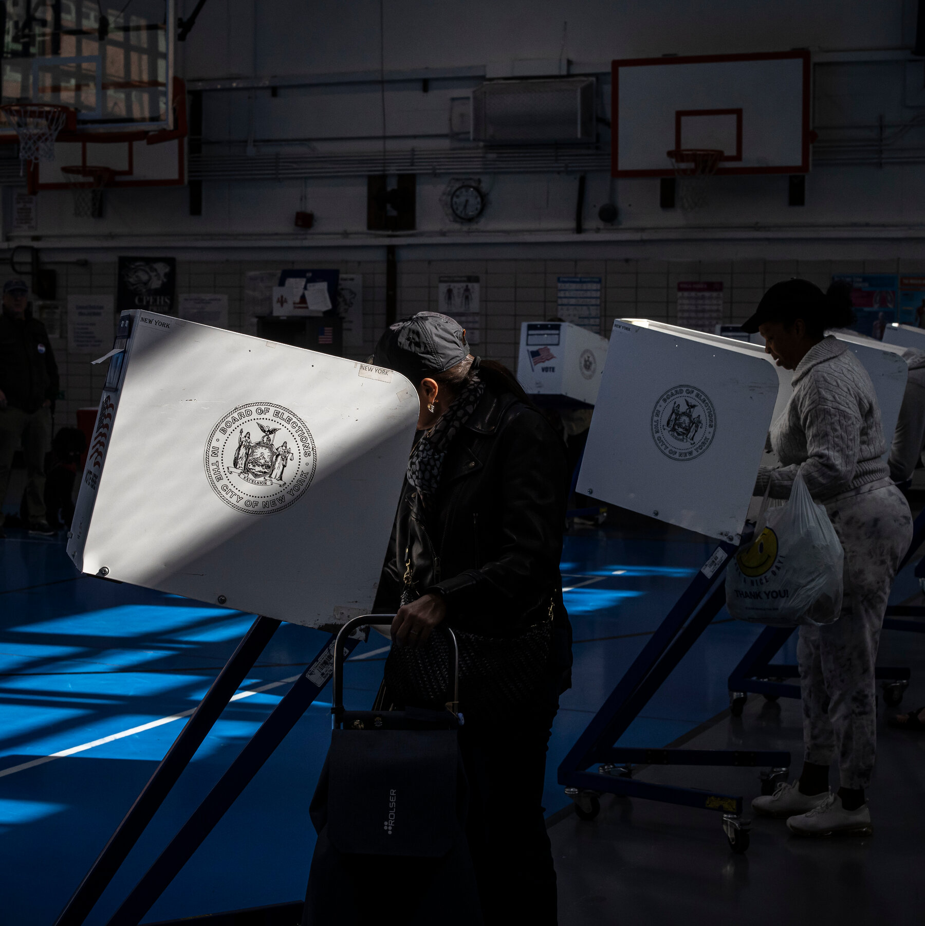 As New Yorkers Flood Early Voting Sites, Undecideds Become Prized Target