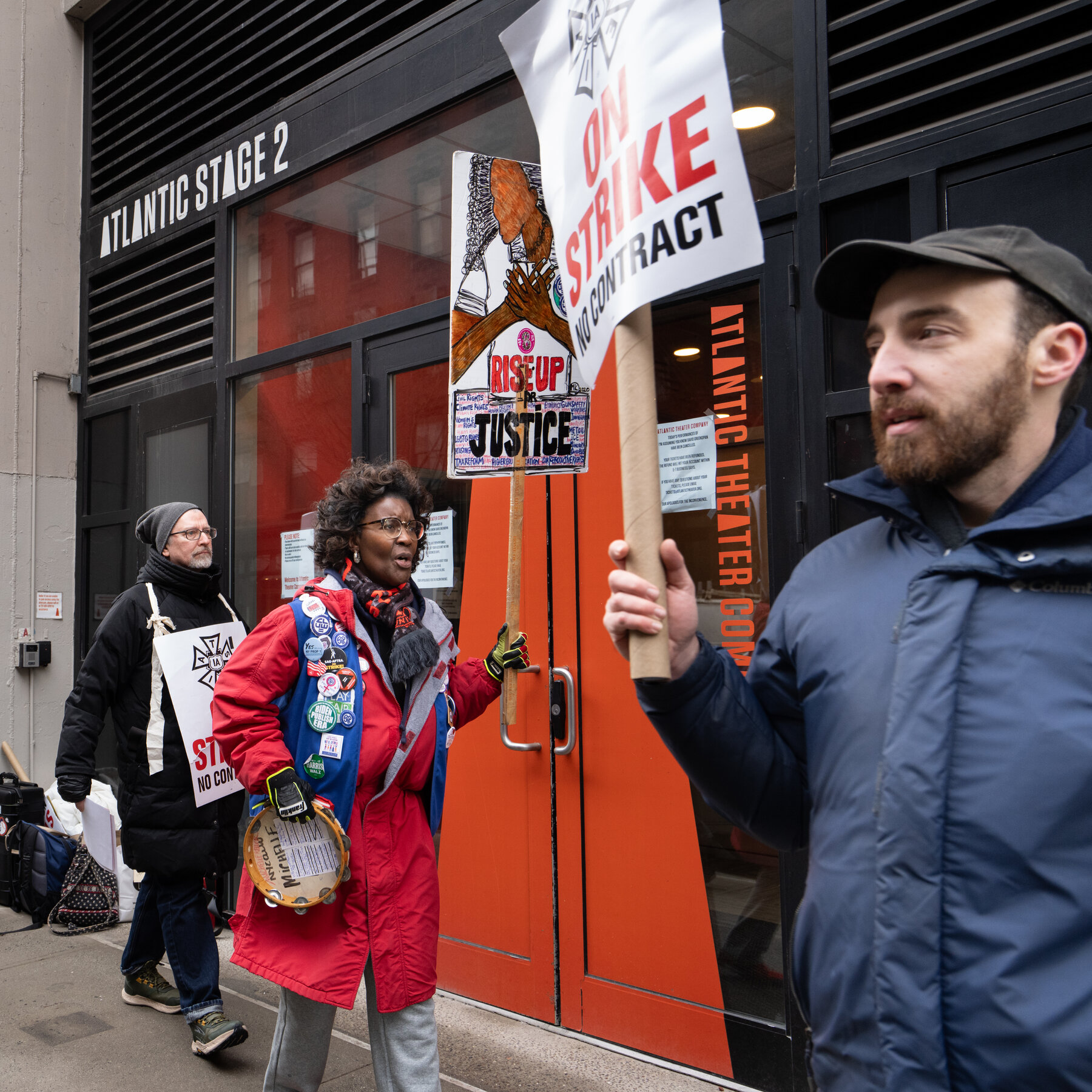 As Off Broadway Crews Unionize, Workers See Hope, Producers Peril