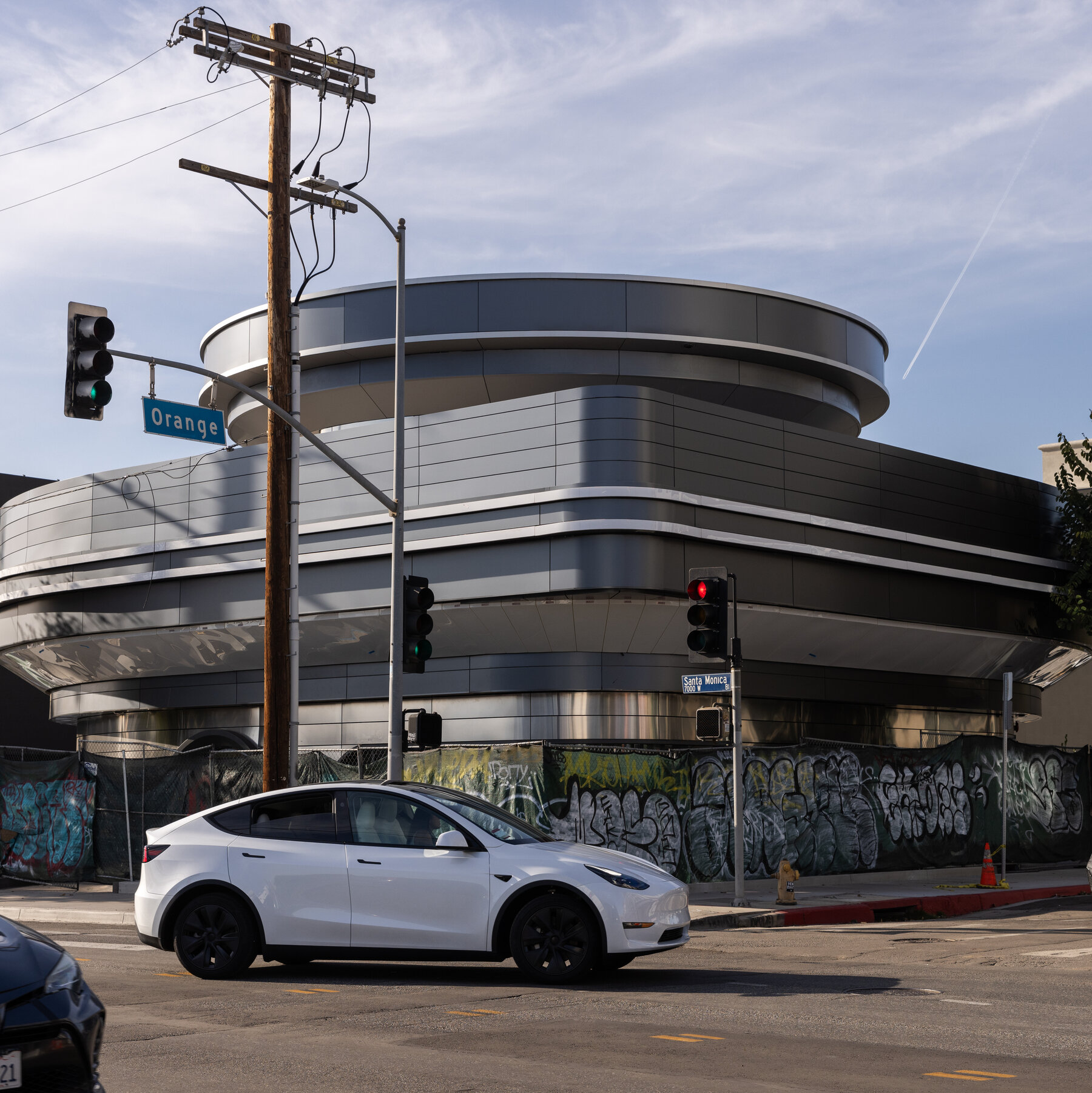 As Tesla Protests Spread, Elon Musk Gets Ready to Enter the Restaurant Business