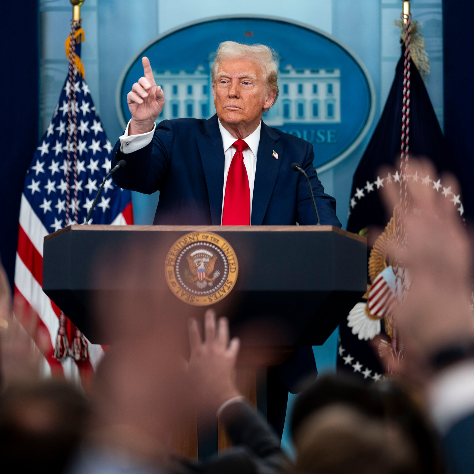 As Trump Attacks Diversity, a Racist Undercurrent Surfaces