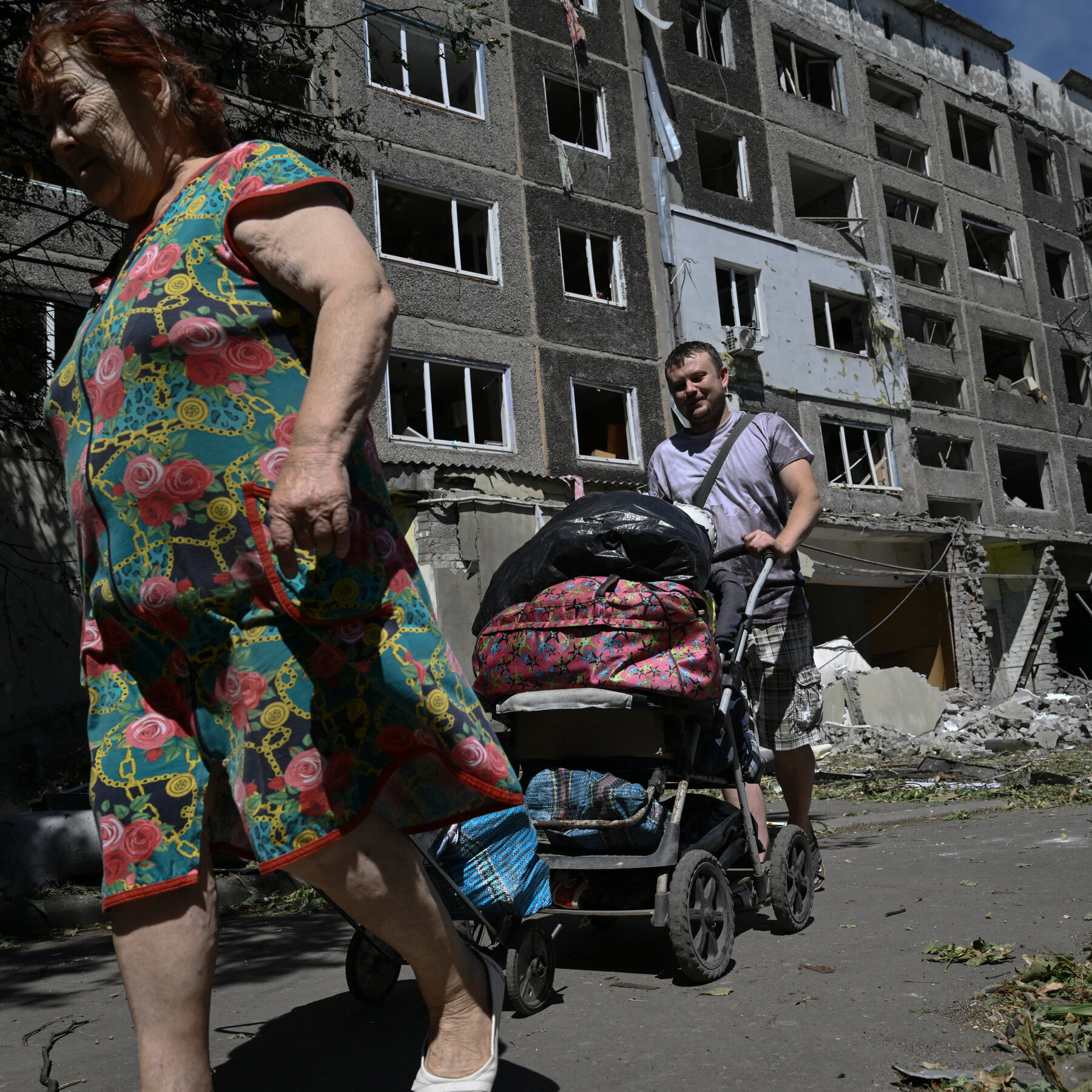 As Trump Meets Putin in Anchorage, Zelensky Condemns Russia’s Continuing Strikes