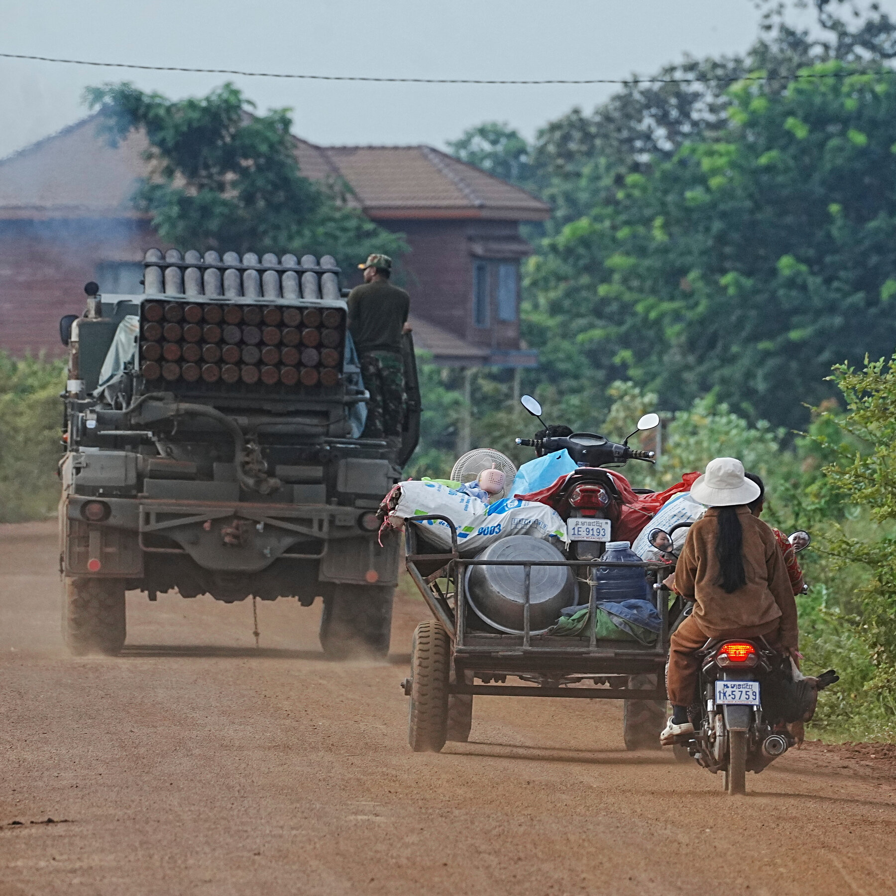 At Least 16 People Dead as Thailand’s Clashes With Cambodia Enter Second Day