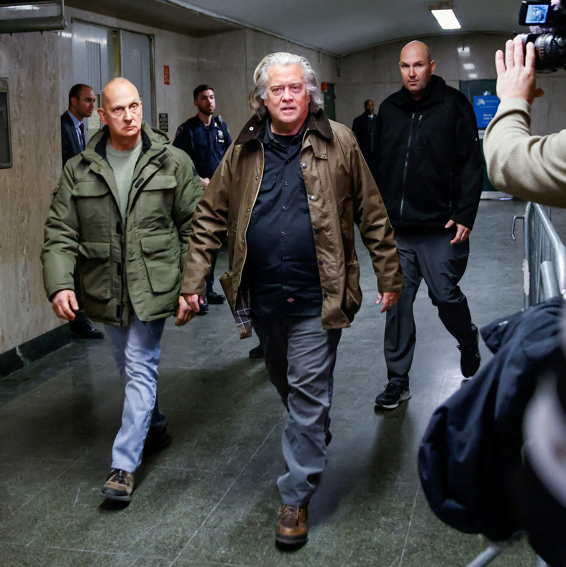 Bannon Accuses Manhattan D.A. of Being ‘Vindictive’ in Fraud Case