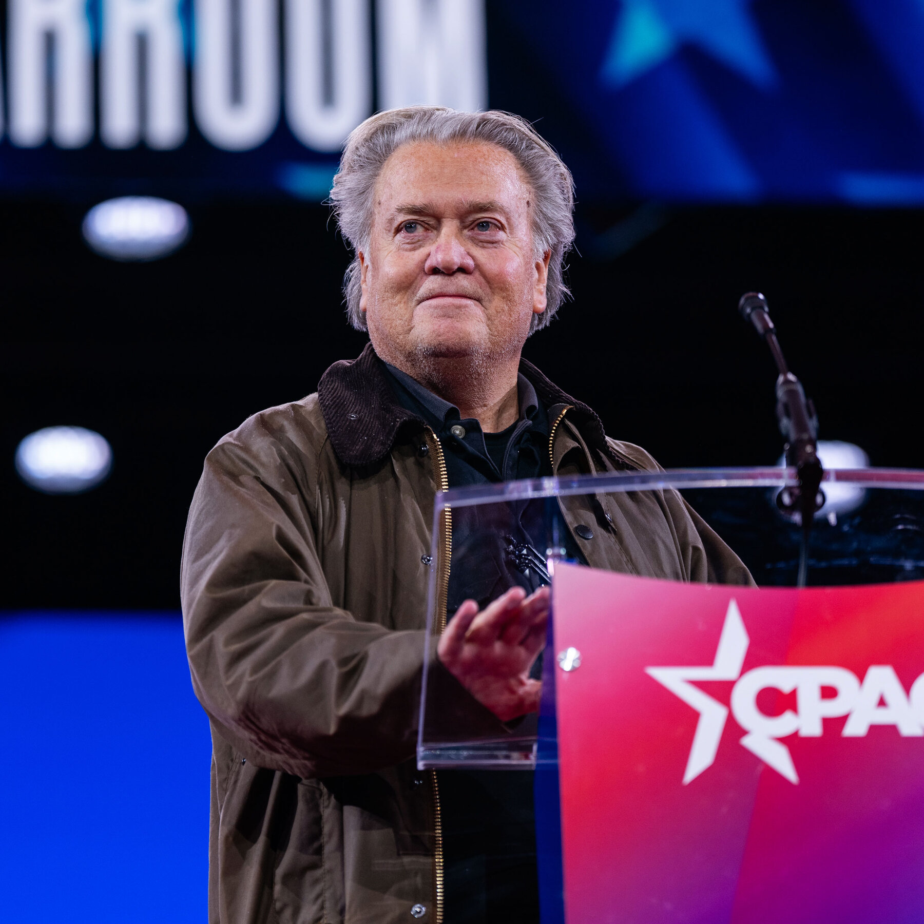Bannon’s Salute at CPAC, Echoing Musk, Prompts a French Protest
