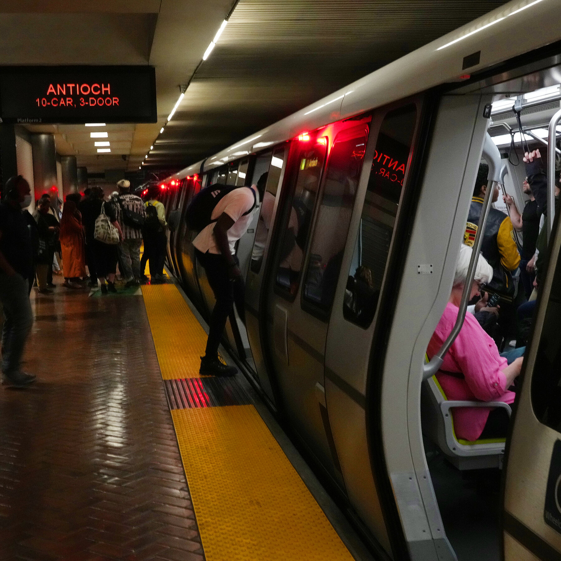 BART Trains Shut Down Systemwide in San Francisco Bay Area