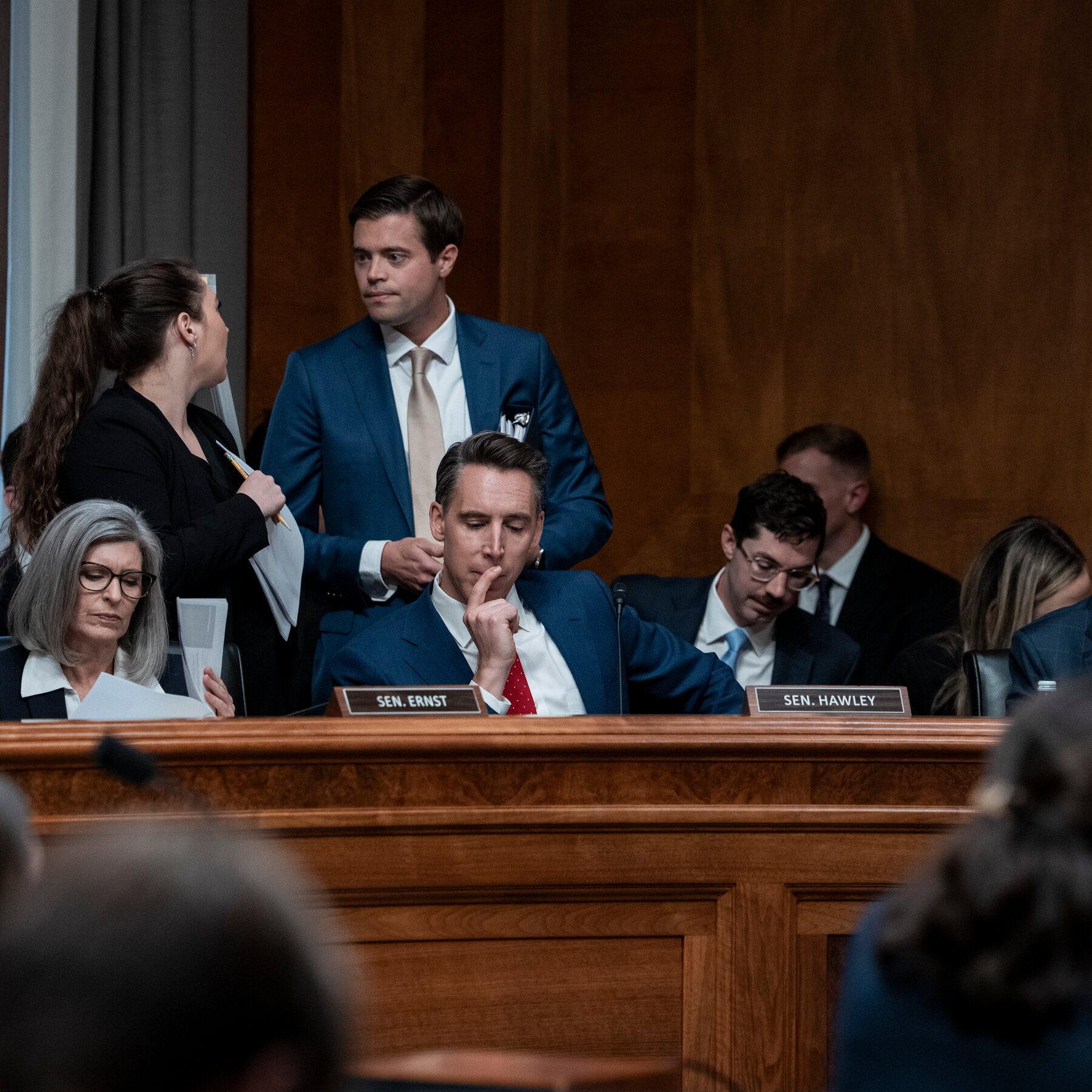 Bill Barring Stock Trading for Congress Advances With Trump Carveout