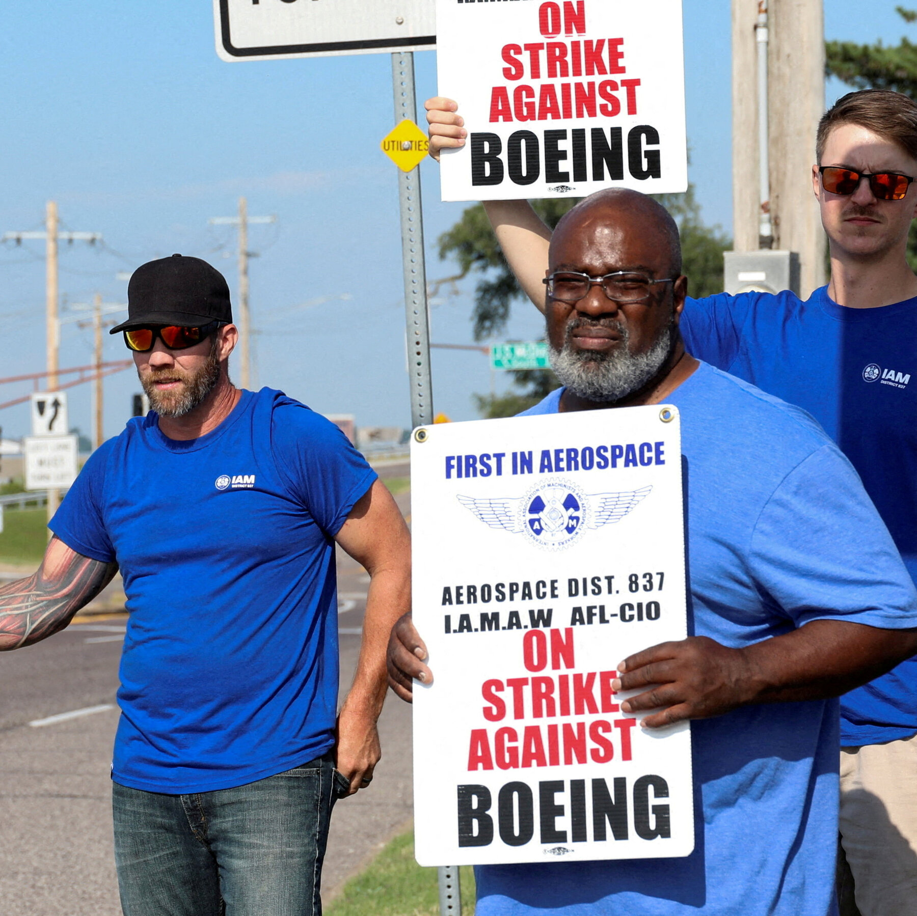 Boeing Plans to Hire Replacements for Striking Workers
