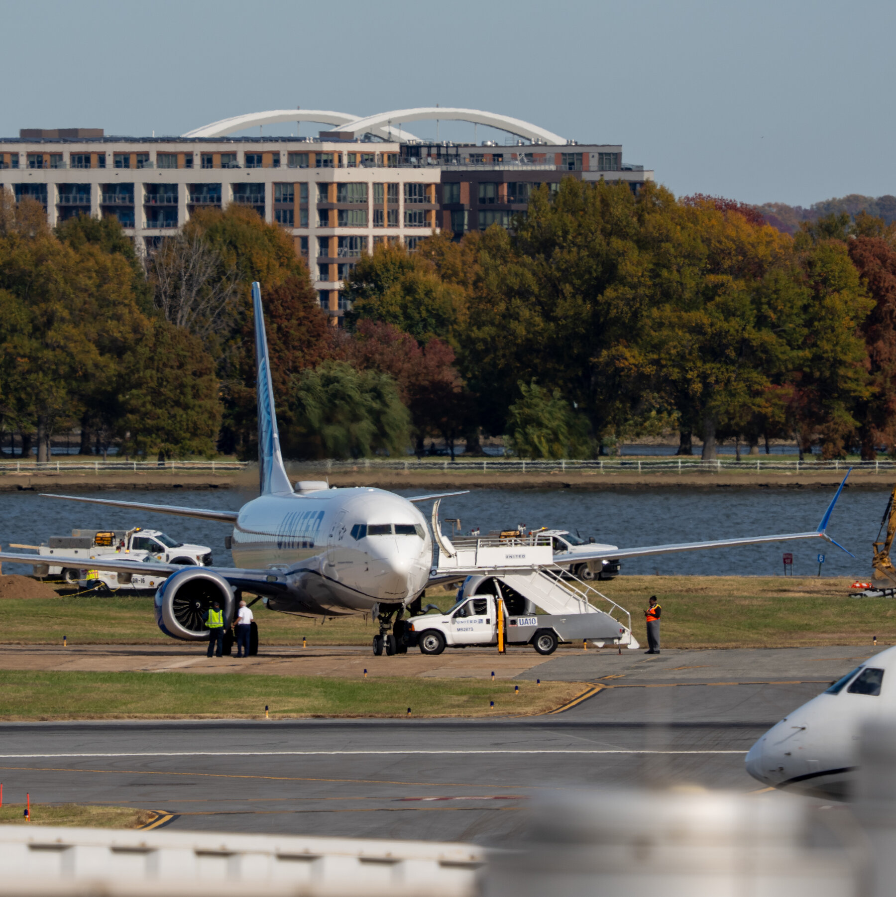 Bomb Threat Halts Flights at Reagan Airport, Officials Say