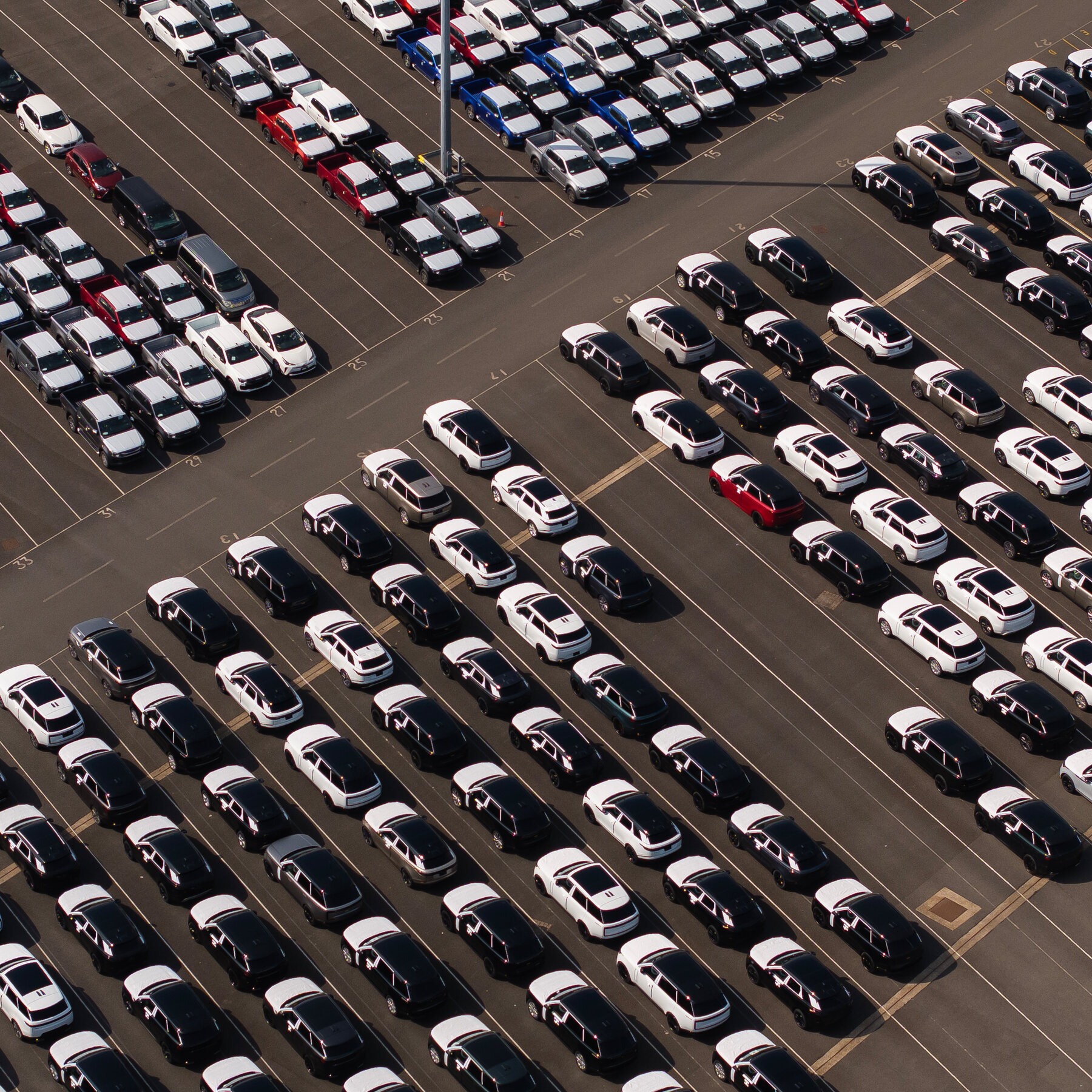 Britain Eases Rules on Electric Vehicles as Auto Tariffs Hit