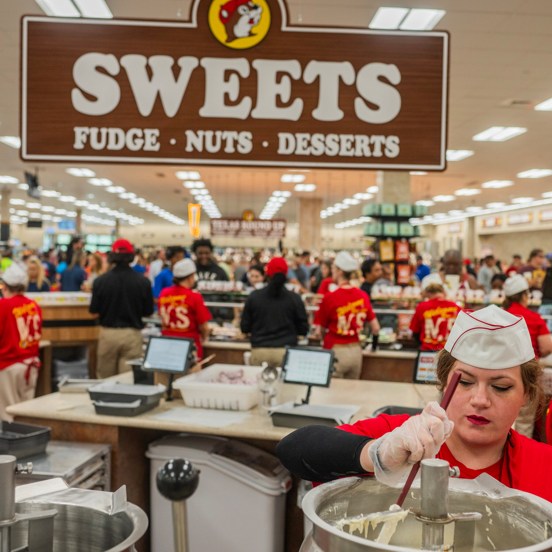 Buc-ee’s, a Pit Stop to Refuel Cars, Stomachs and Souls, Spreads Beyond Texas