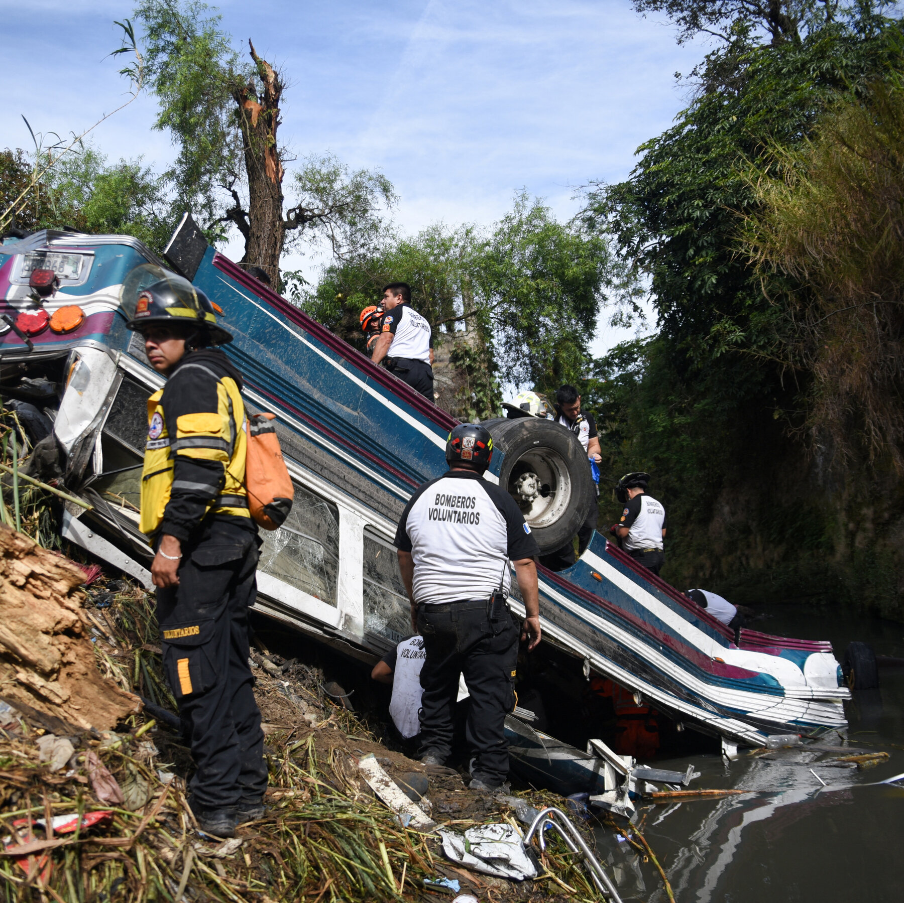 Bus Plunges off Bridge in Guatemala City, Killing at Least 53