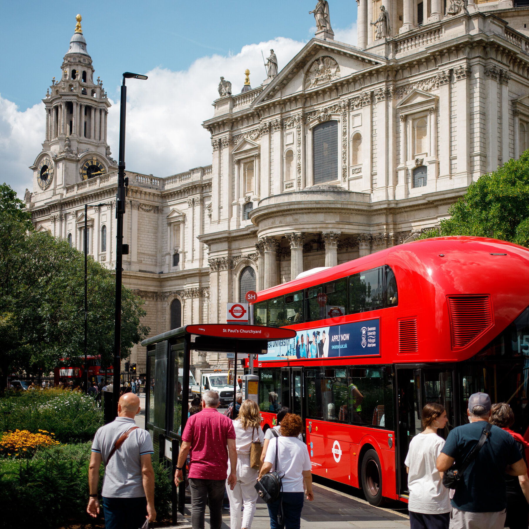 Can Britain Be a ‘Sensible, Stable’ Haven in Trade War? Some See Potential.