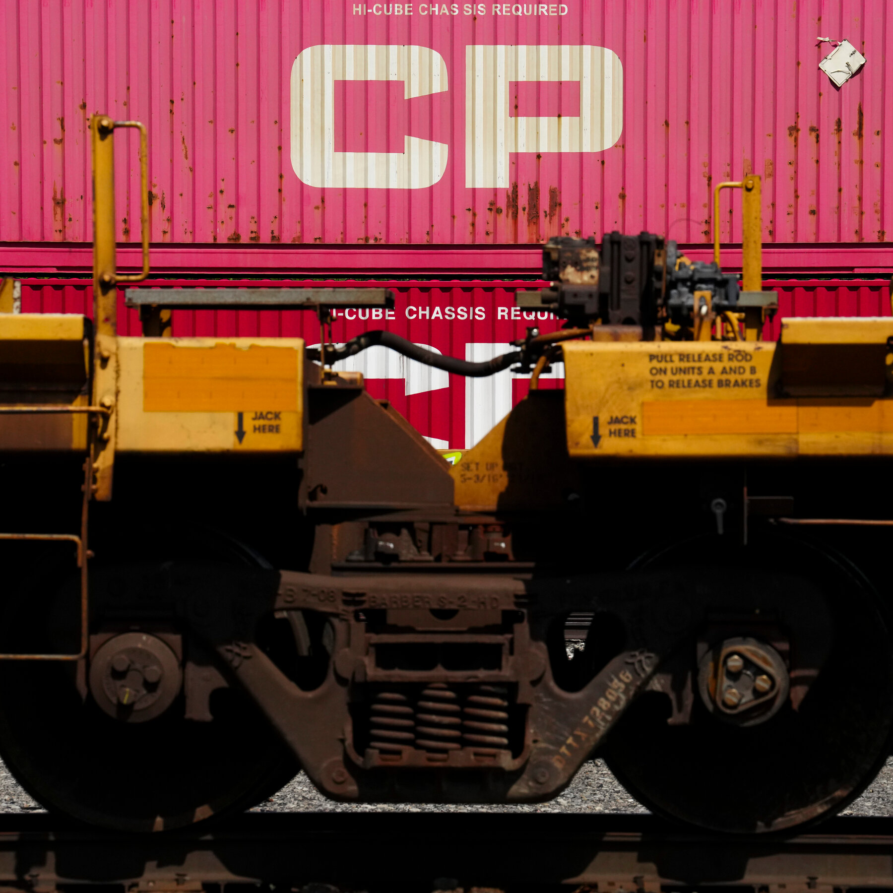 Canada and Mexico Turn to Trains and Ports to Skirt U.S. Tariff Wall