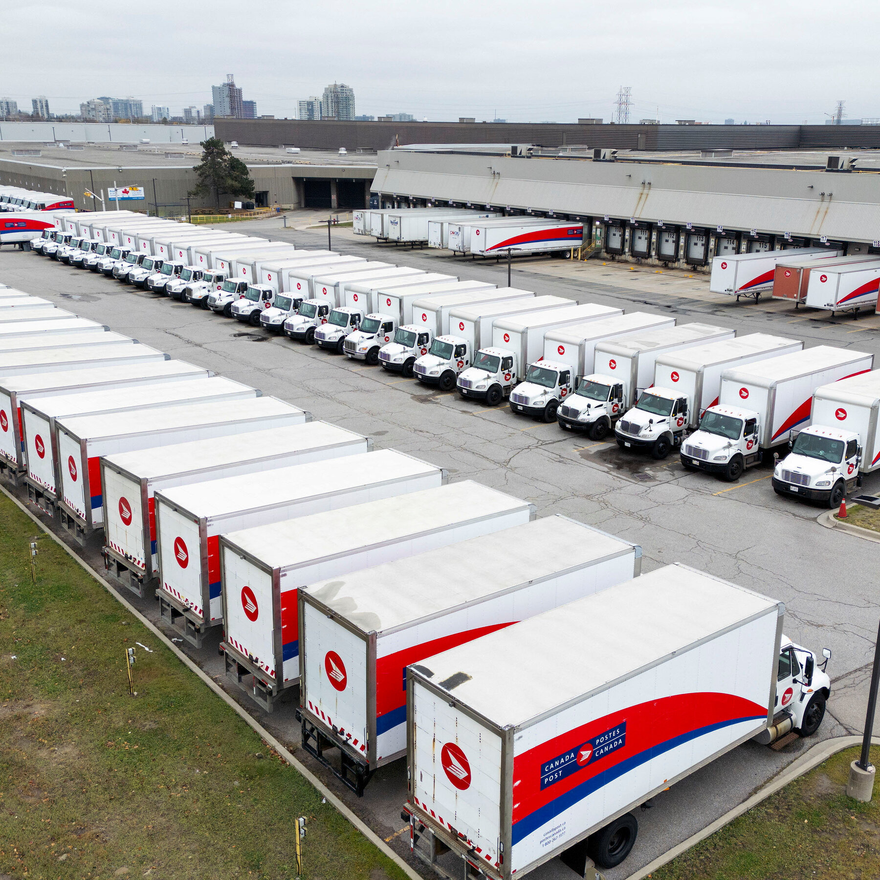 Canada Orders Postal Service To Ends Door-To-Door Mail Delivery