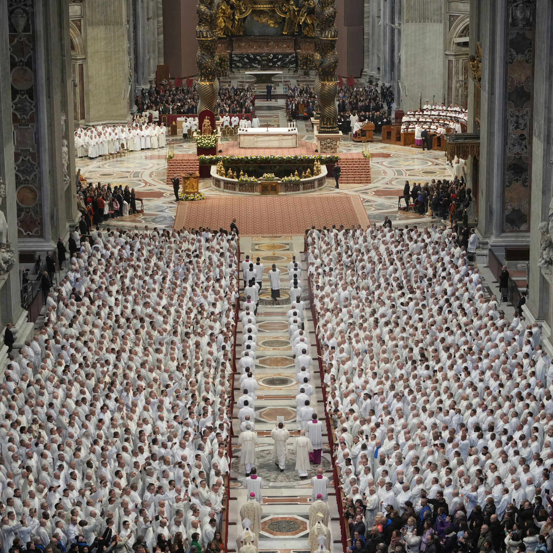Catholics Pray for Ailing Pope Francis at Sunday Mass