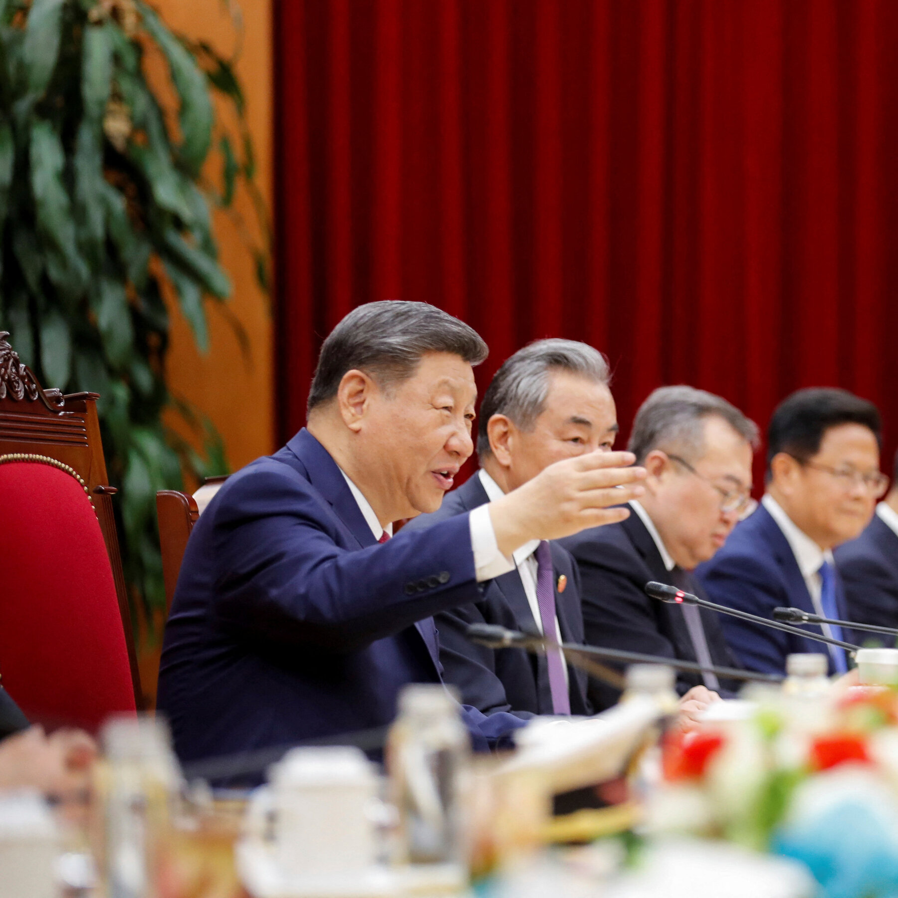 China Wants Countries to Unite Against Trump, but Is Met With Wariness