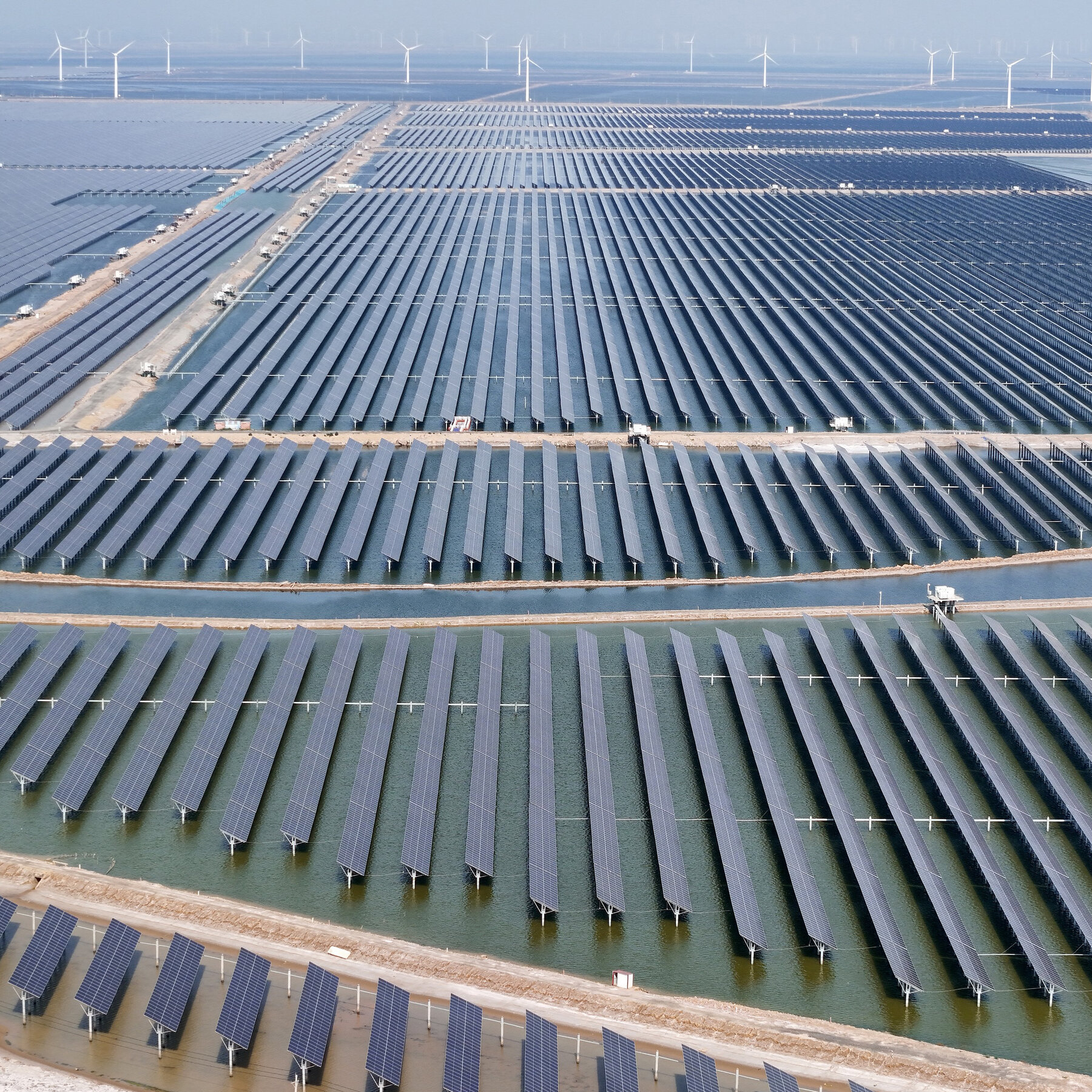 China’s Renewable Energy Investment Helping Stem Fossil Fuel Growth, Report Says