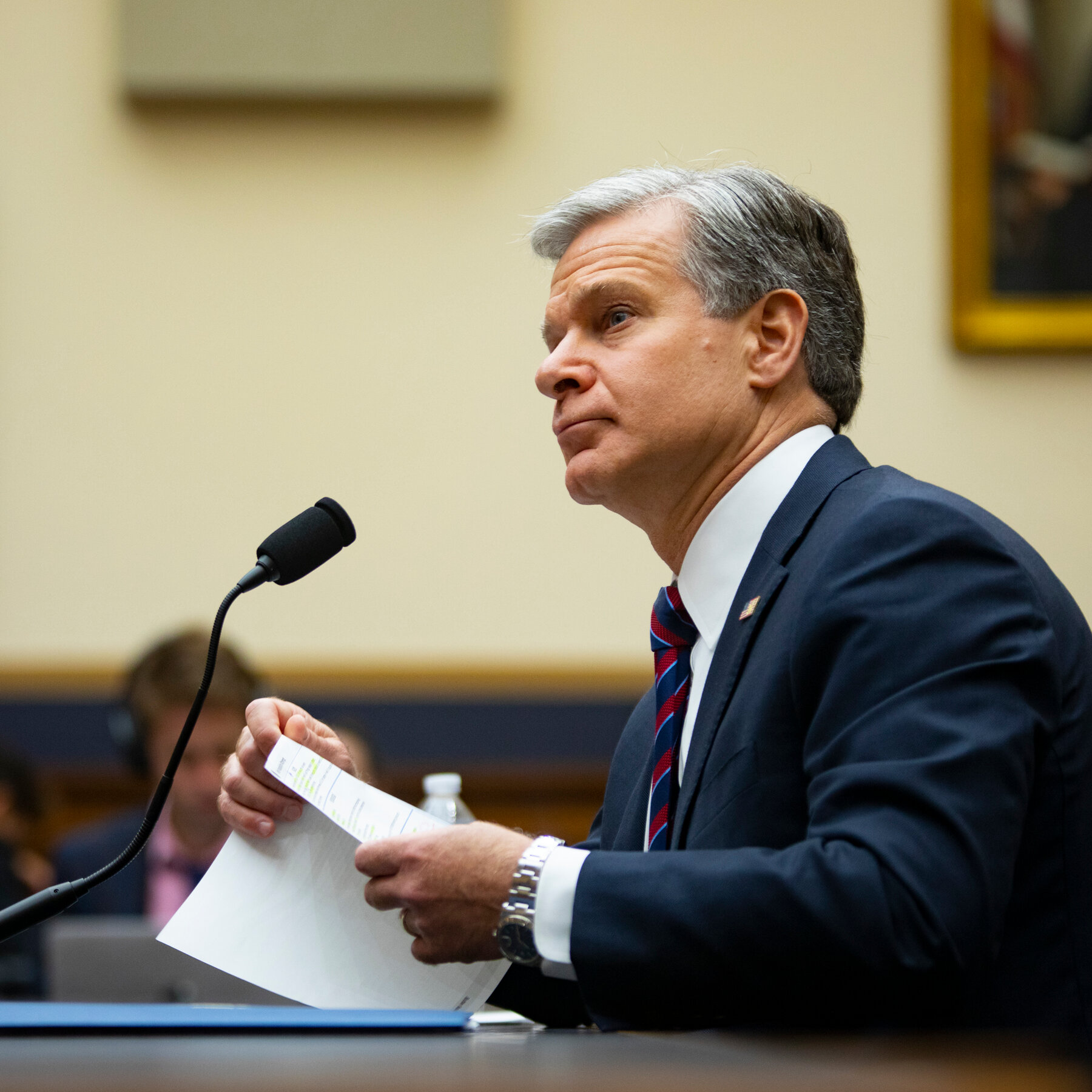 Christopher Wray Says He’ll Step Down as F.B.I. Director
