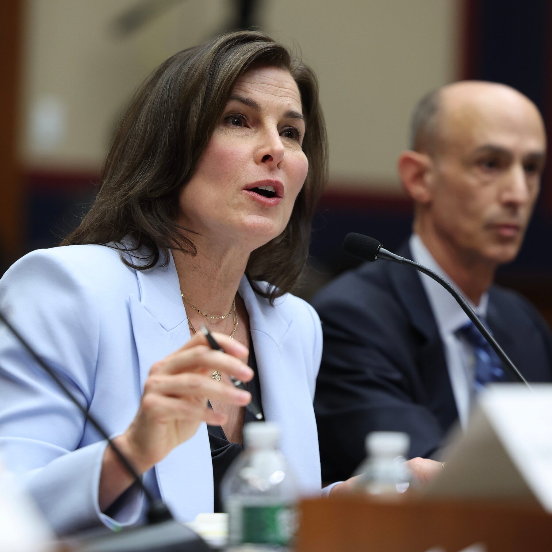 Columbia’s Acting President Apologizes for Texts Disparaging Trustee