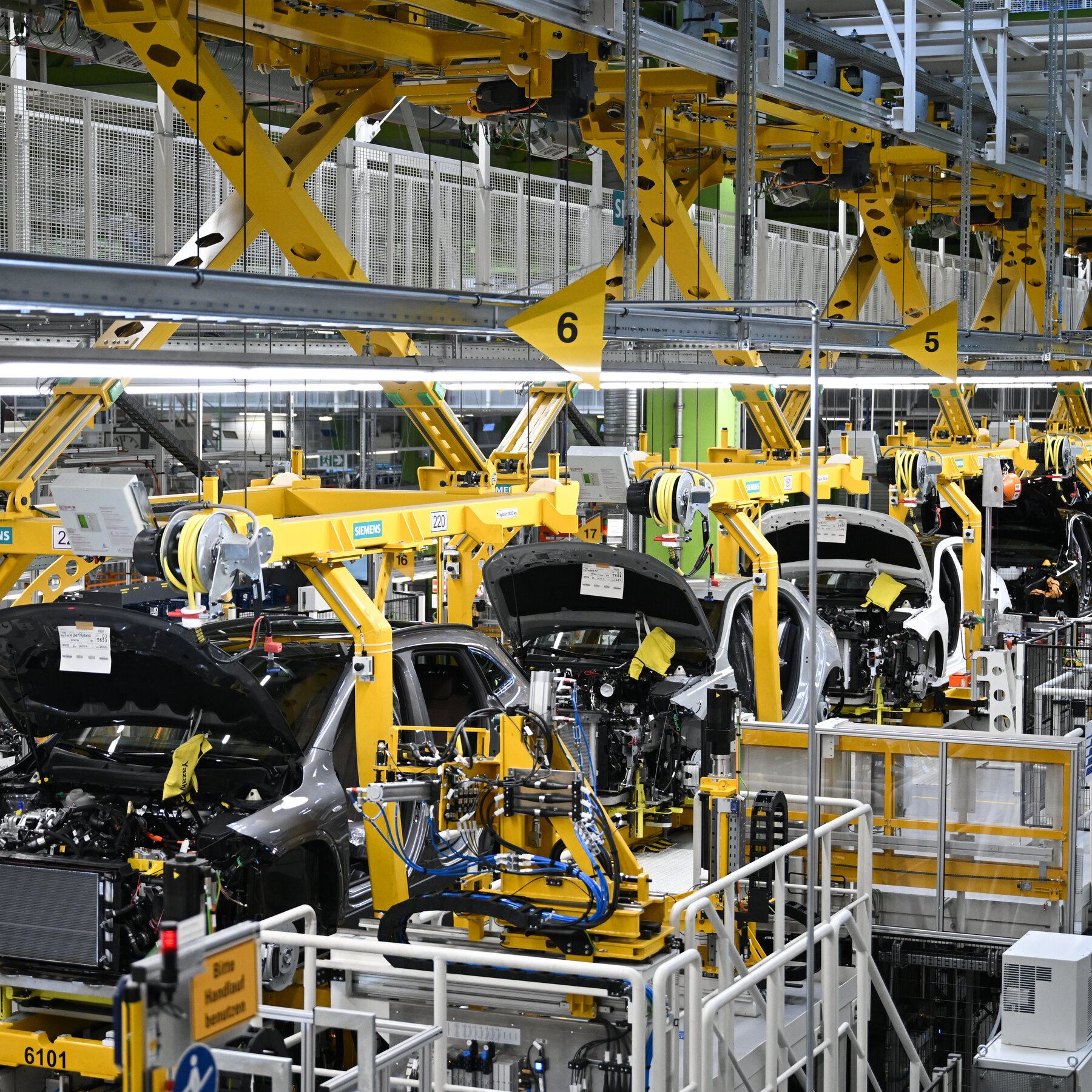 Companies in Europe Are Frozen as Tariff Uncertainty Drags On