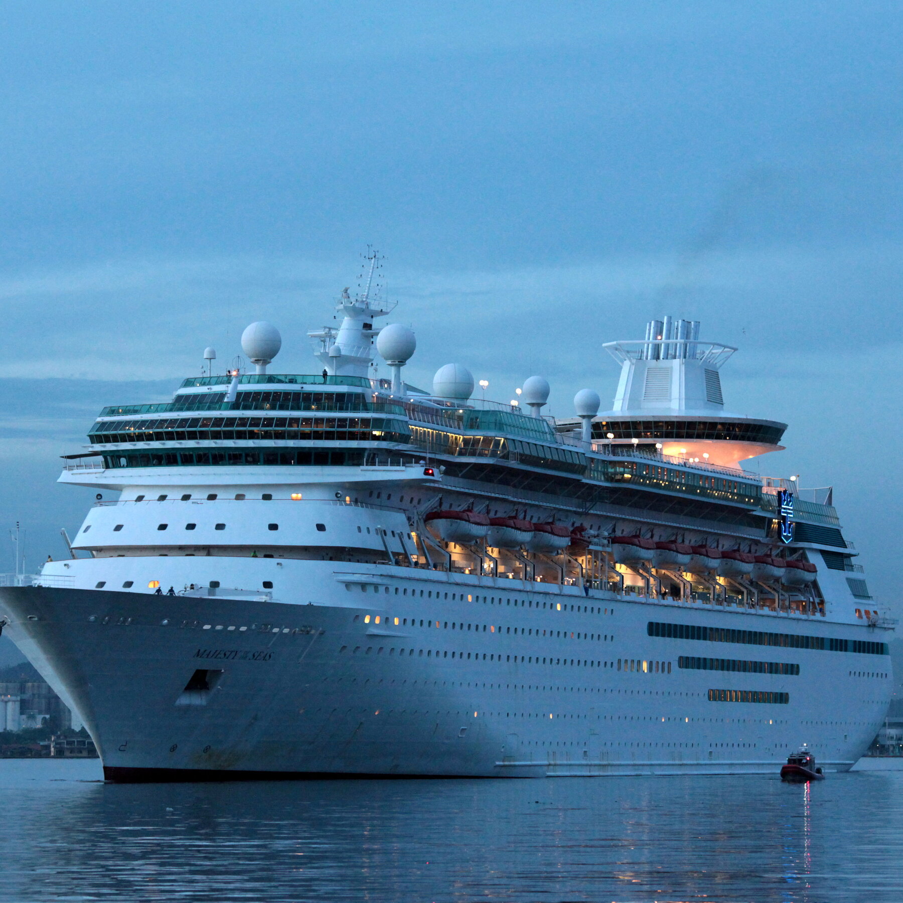 Cruise Ship Passenger With $16,000 Gambling Debt Jumps Overboard