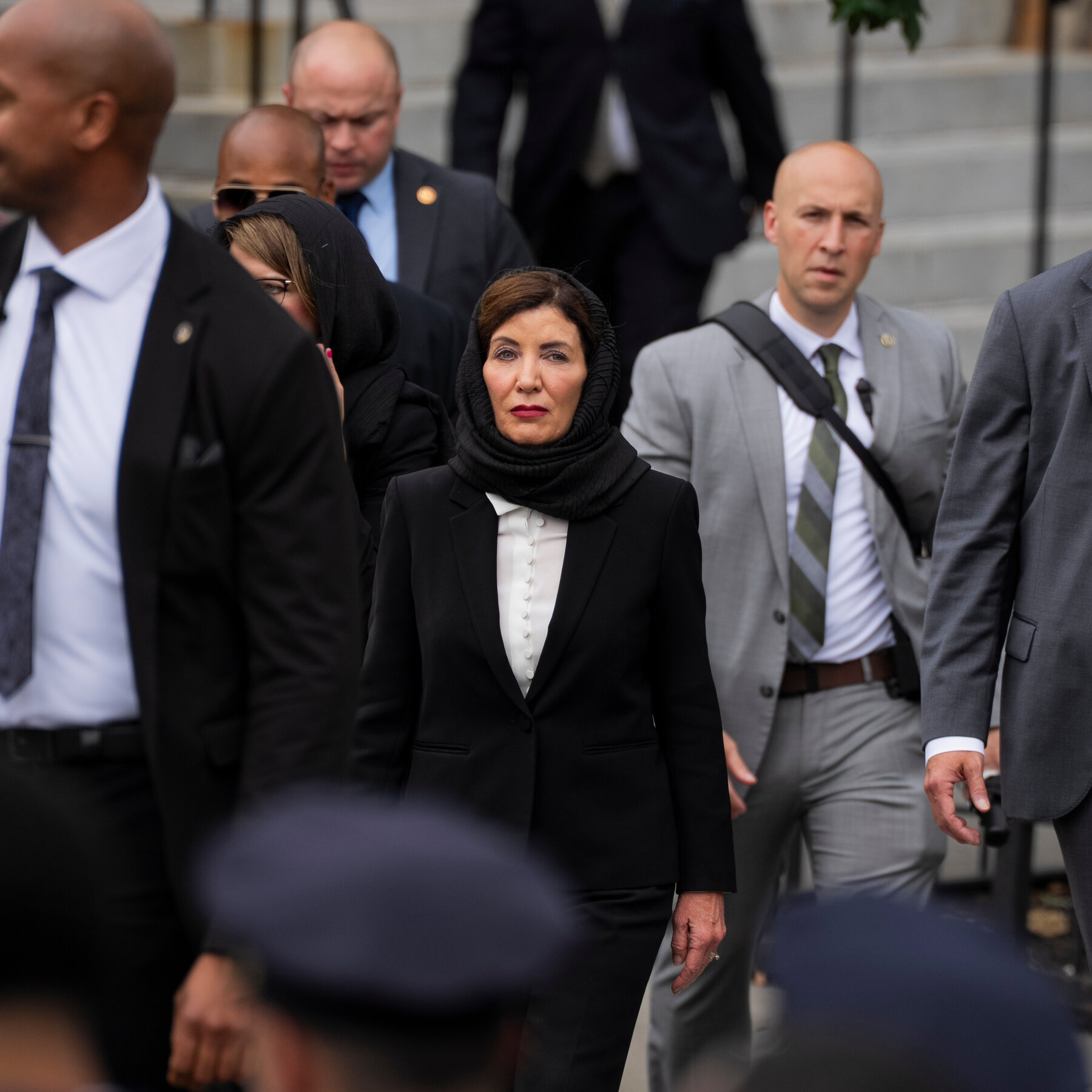 Cruz Criticizes Hochul for Wearing Head Scarf at Slain Officer’s Funeral