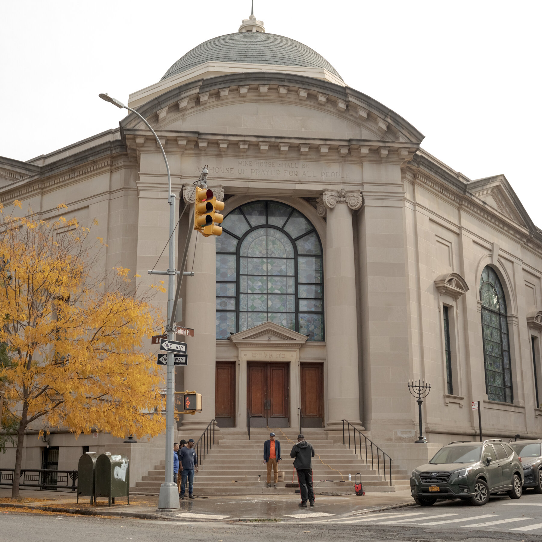 Cuomo faces criticism for canceling event at Park Slope synagogue.