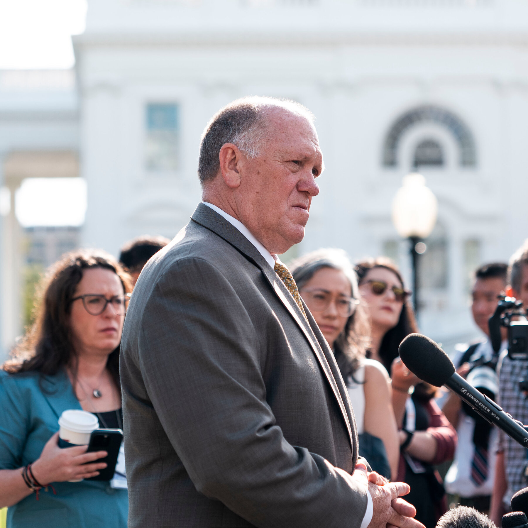 Democrats Open Inquiries Into Handling of Homan Investigation