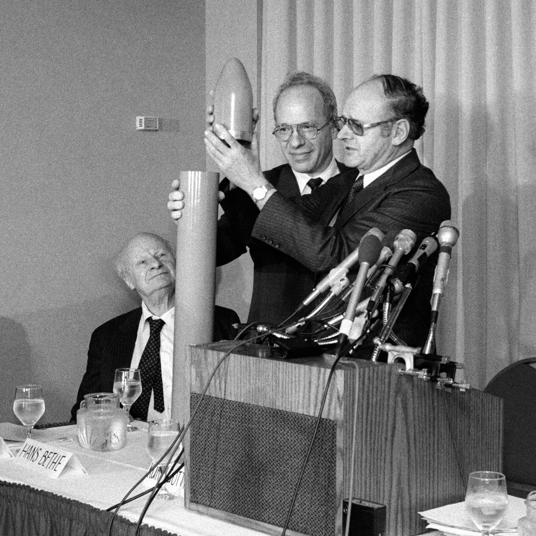 Dick Garwin Fought Nuclear Armageddon. He Hid a 50-Year Secret.