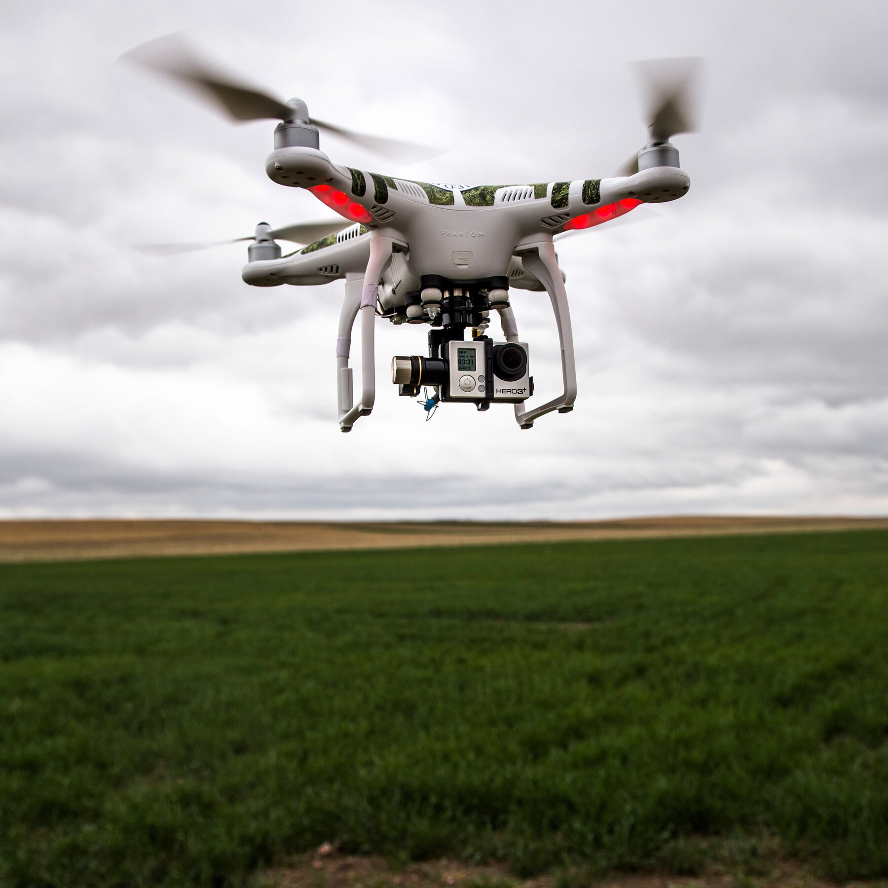 DJI’s Chinese Drones Face U.S. Ban